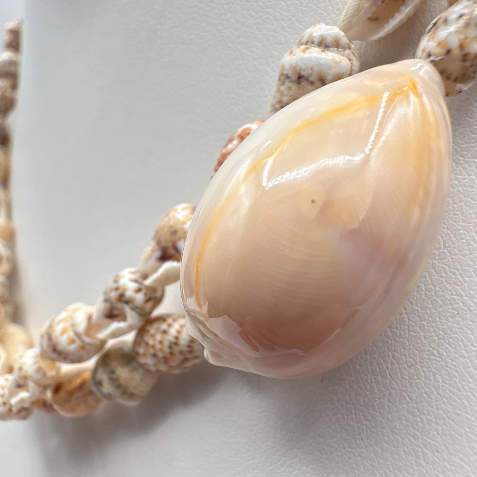 Vintage 90s Double Strand Sea Shell Necklace Cream Cowrie Puka Shells Boho - Thumbnail 6