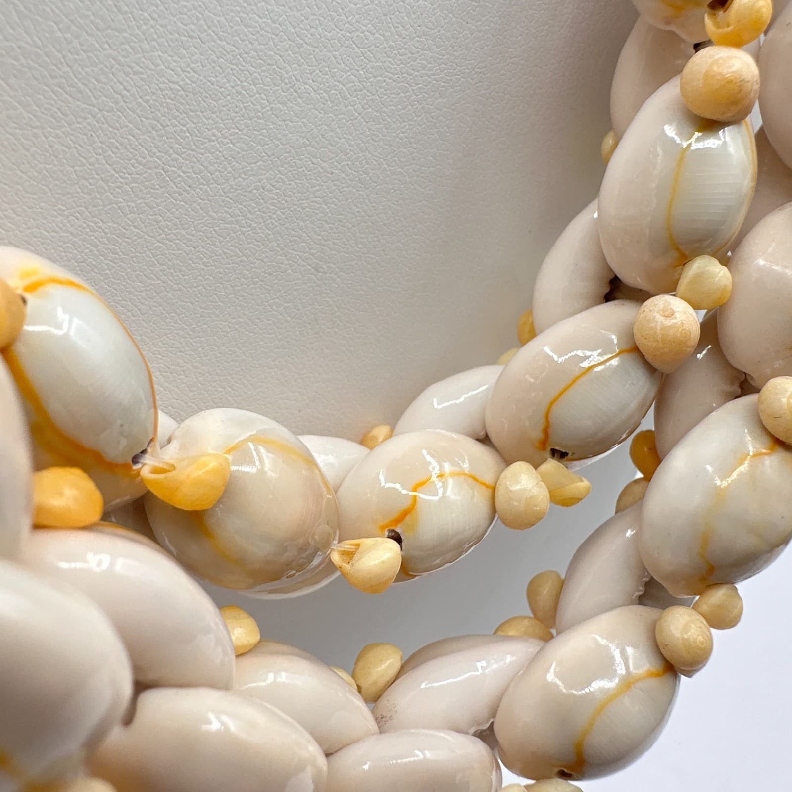 Vintage 90s Multi-Strand Cowrie Shell Necklace Boho Beach Classic Womens Jewelry - Thumbnail 5