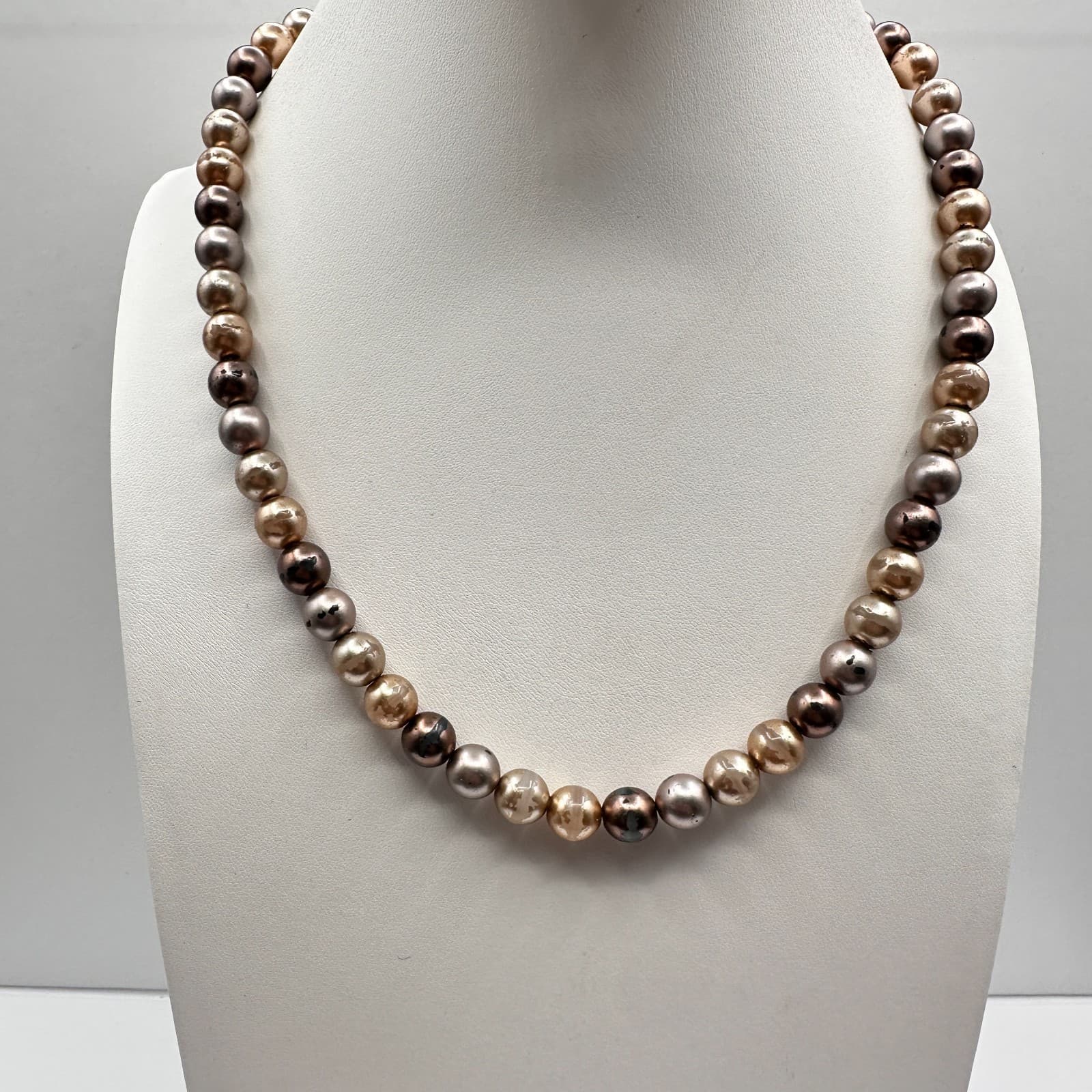 Vintage 90s Earth Tone Faux Pearl Strand Necklace Boho Classic Women's Jewelry - Image 1