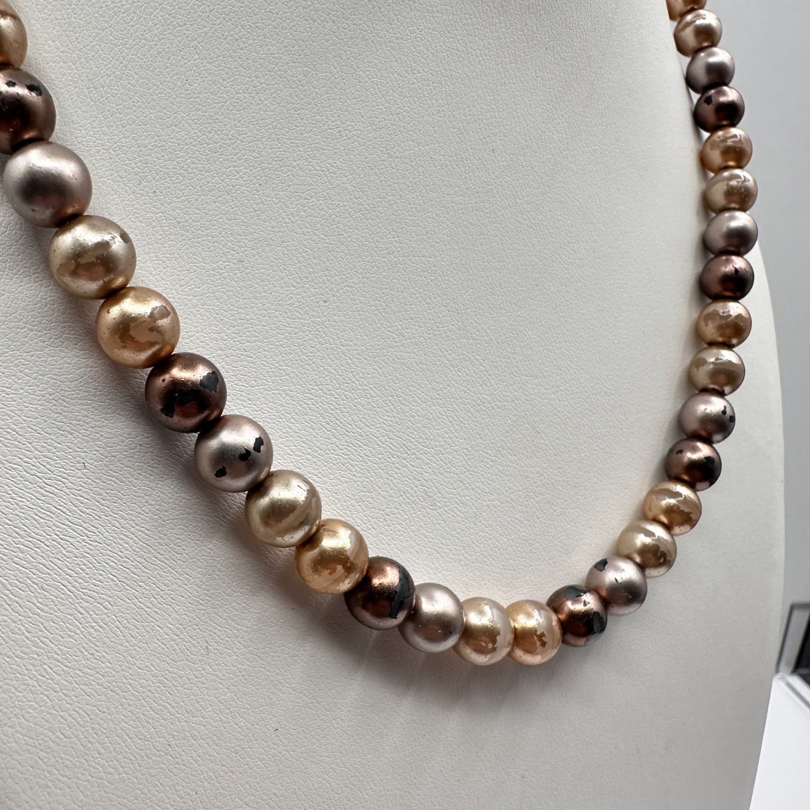 Vintage 90s Earth Tone Faux Pearl Strand Necklace Boho Classic Women's Jewelry - Thumbnail 3