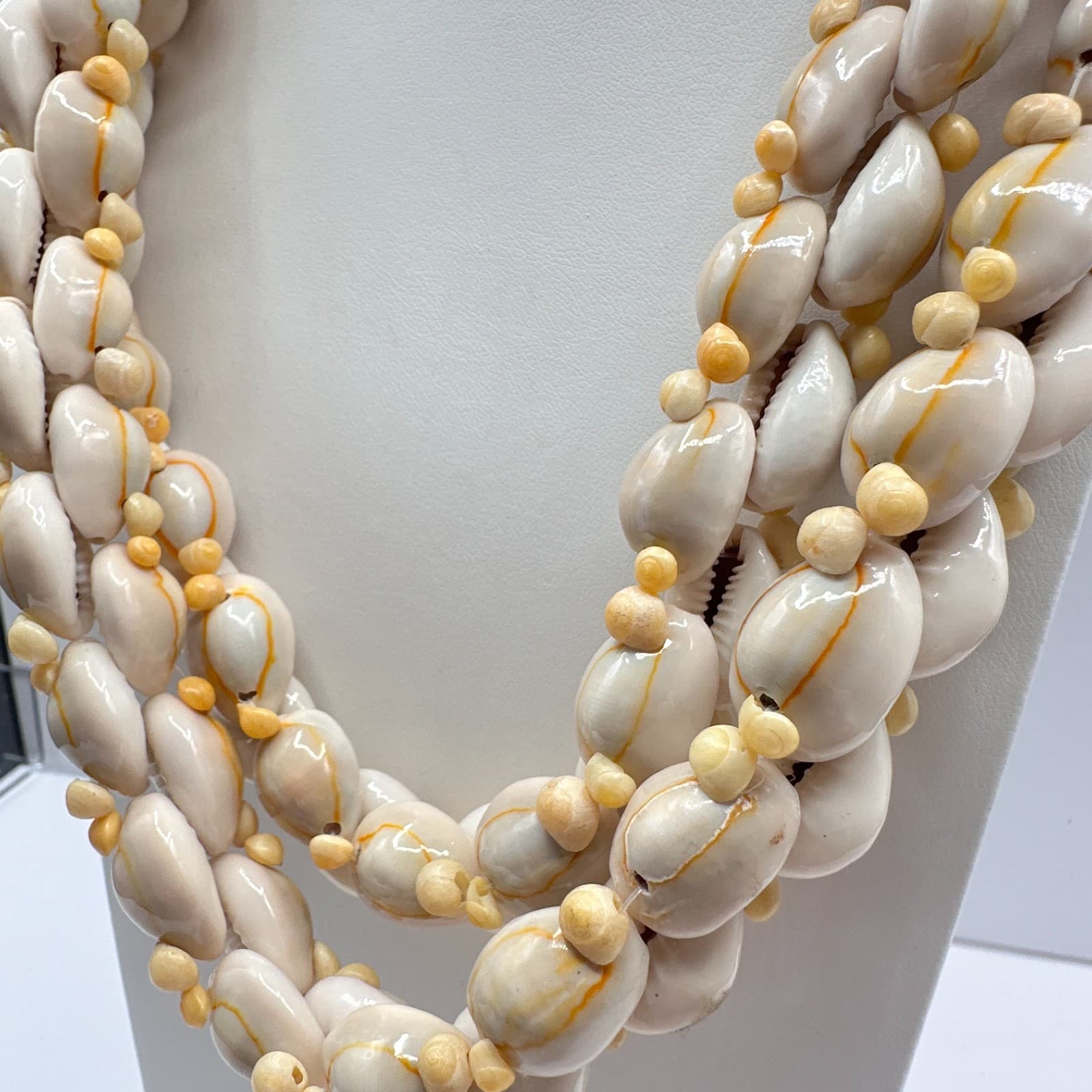 Vintage 90s Multi-Strand Cowrie Shell Necklace Boho Beach Classic Womens Jewelry - Thumbnail 6