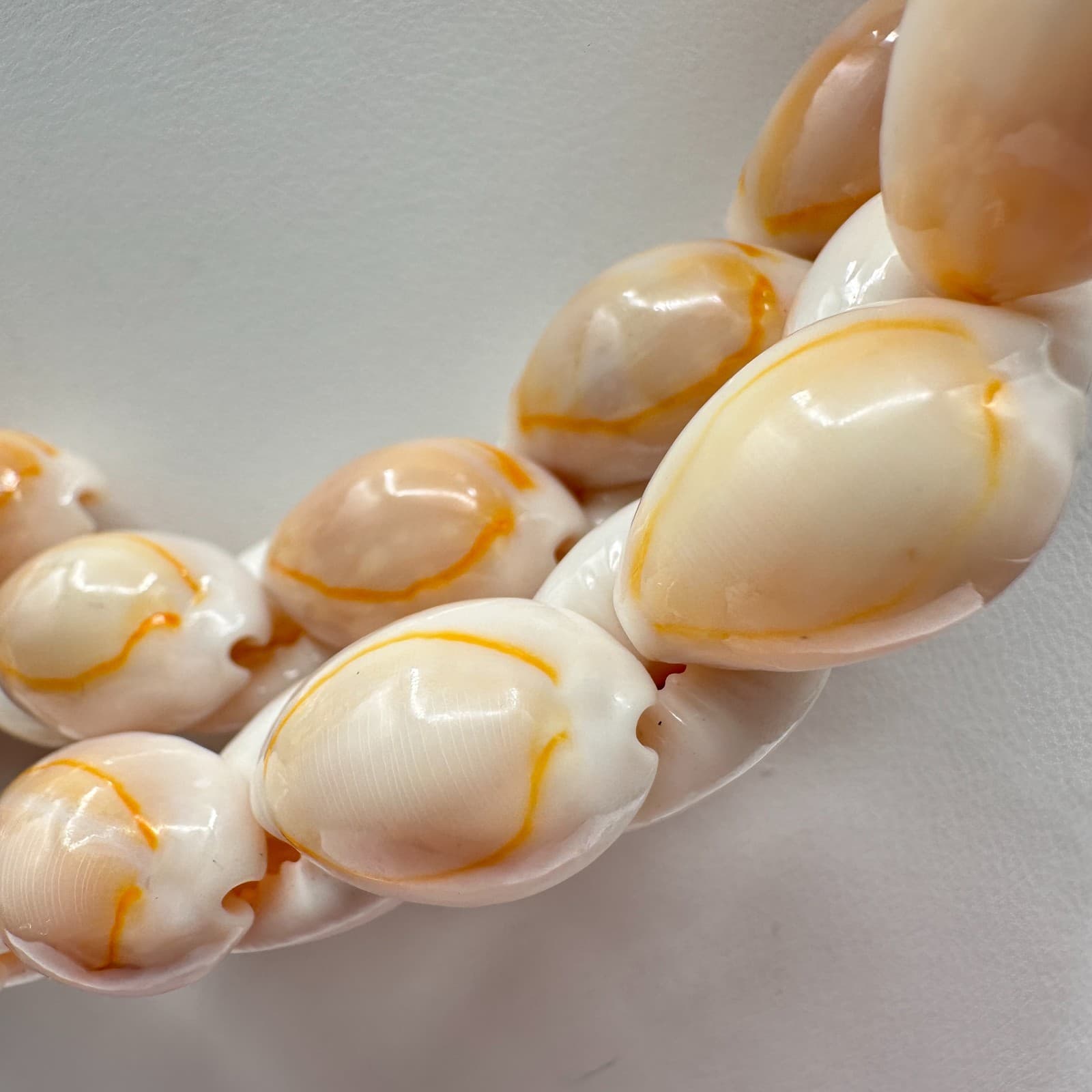 Vintage 90s Cowrie Shell Strand Necklace Boho Tropical Beach Coastal Jewelry - Thumbnail 6