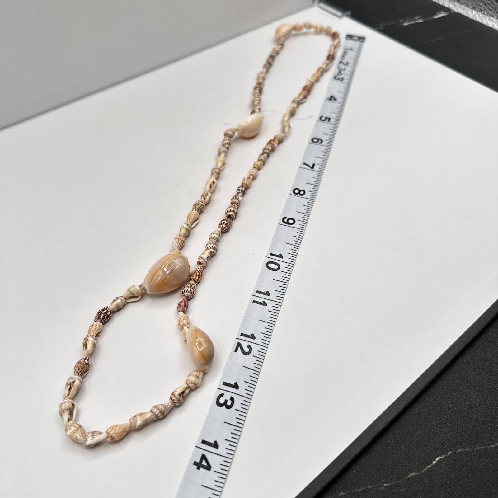 Vintage 90s Double Strand Sea Shell Necklace Cream Cowrie Puka Shells Boho - Thumbnail 7