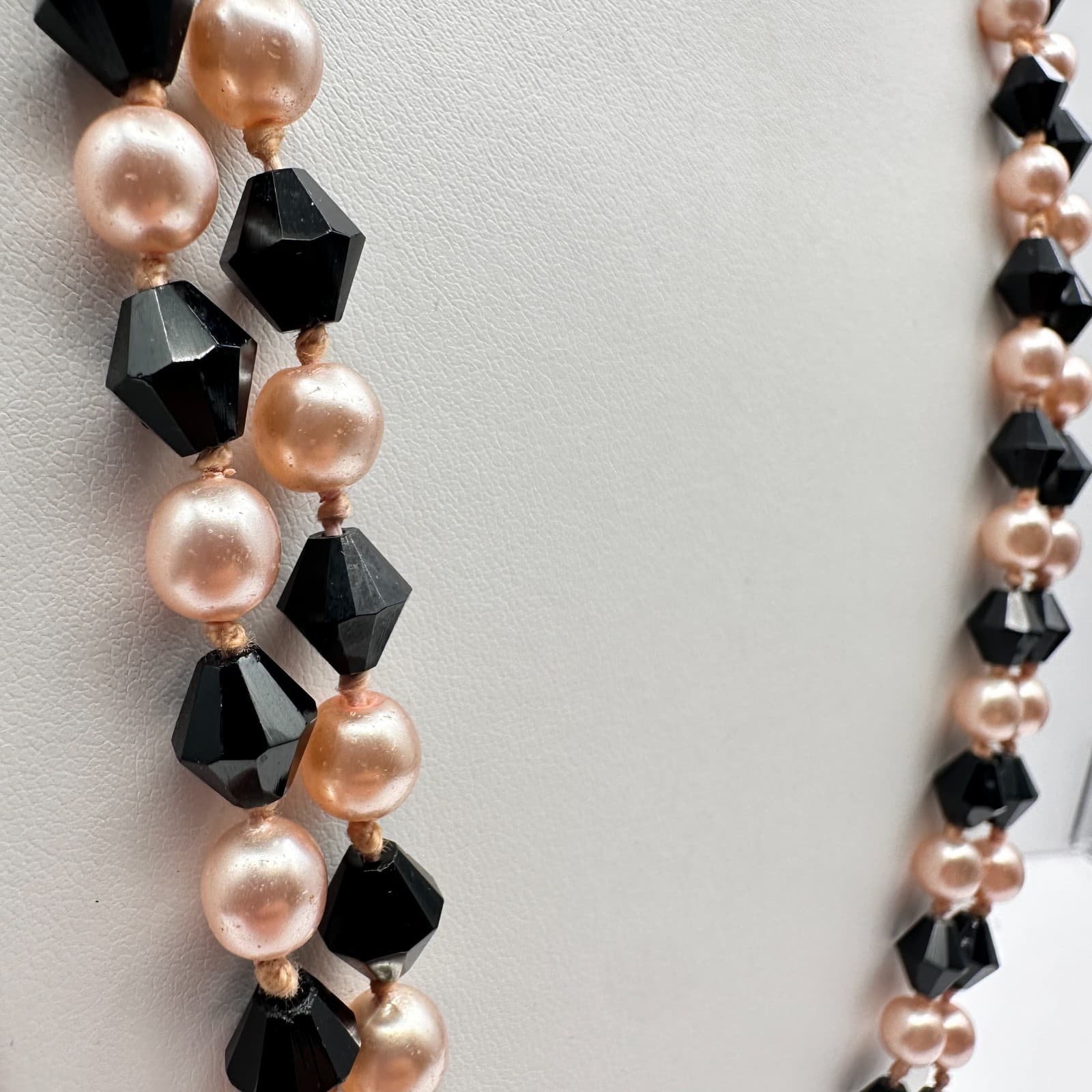 Vintage 90s Pink Faux Pearl Black Faceted Bead Double Strand Necklace Jewelry - Thumbnail 3