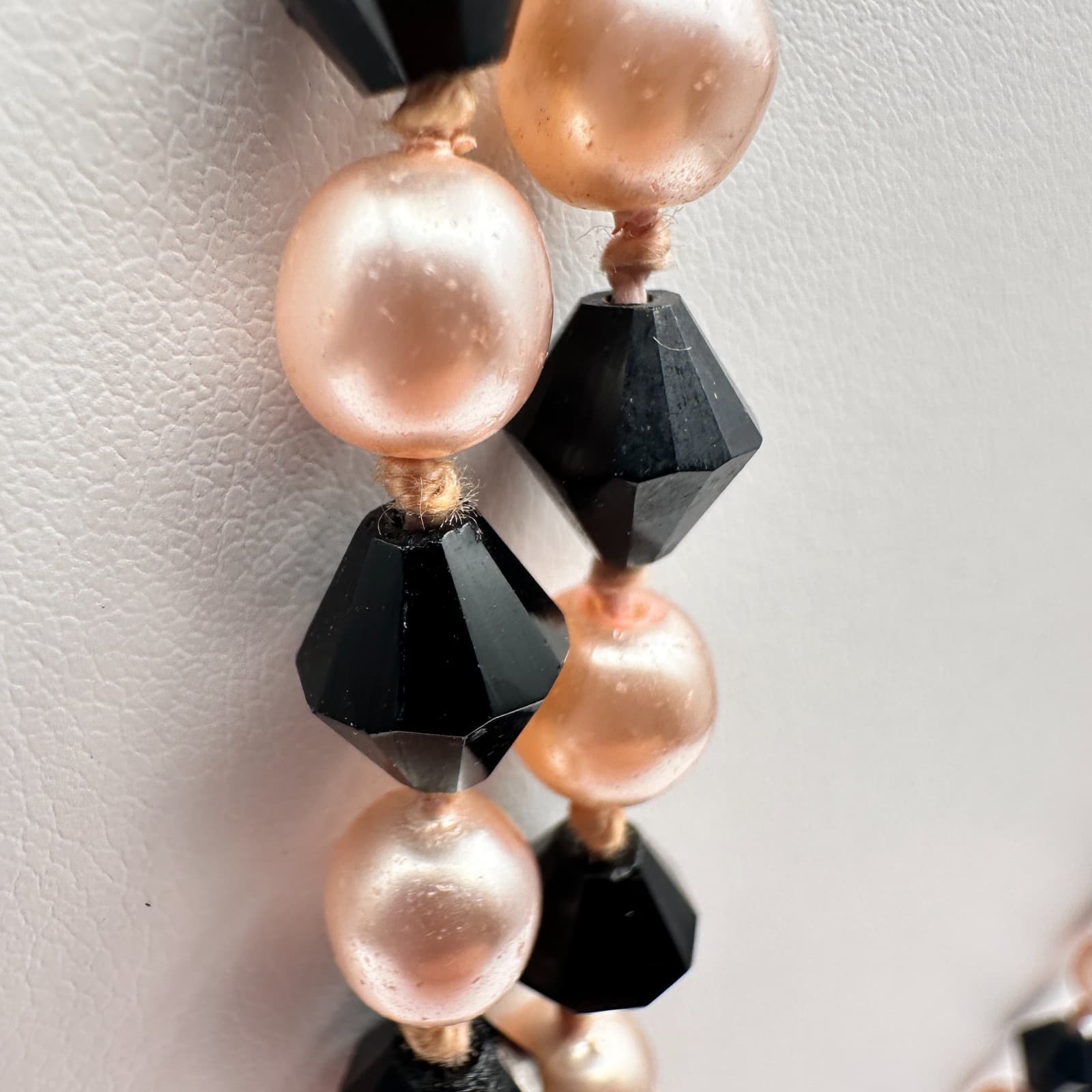 Vintage 90s Pink Faux Pearl Black Faceted Bead Double Strand Necklace Jewelry - Thumbnail 4