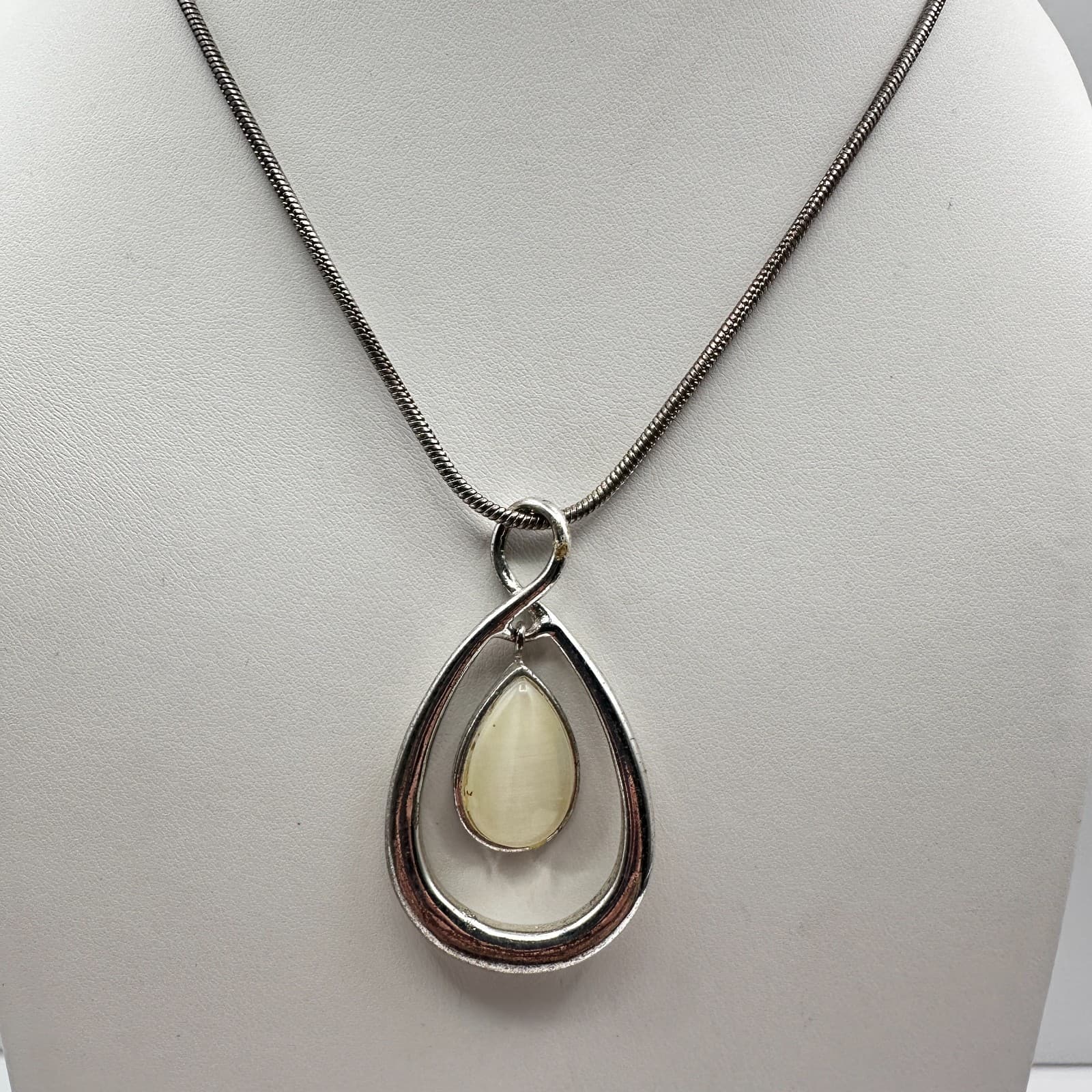 Vintage 90s Teardrop Pendant Necklace Silver Tone Snake Chain Women's Jewelry - Image 1