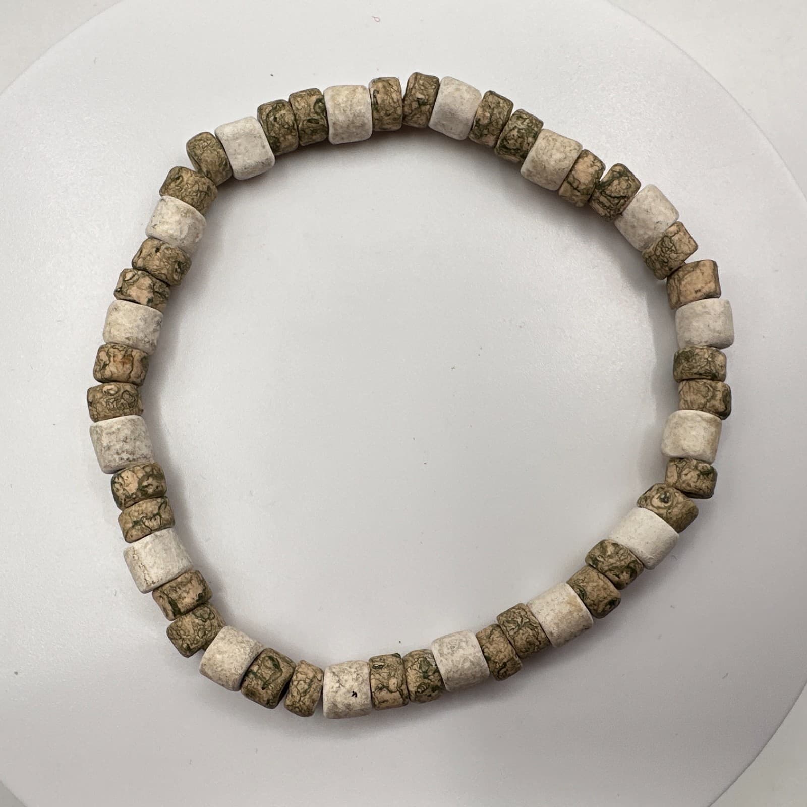 Vintage 90s Boho Beaded Bracelet Green & White Earthy Stone Unisex Jewelry - Thumbnail 7