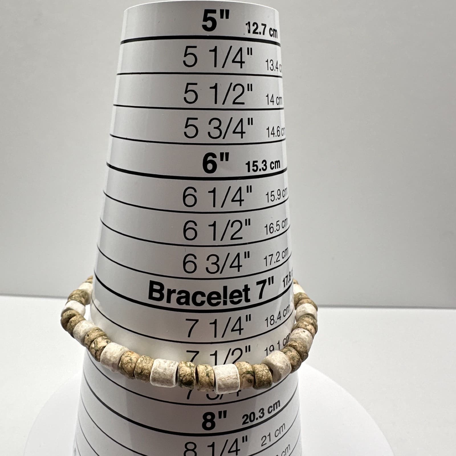 Vintage 90s Boho Beaded Bracelet Green & White Earthy Stone Unisex Jewelry - Thumbnail 8