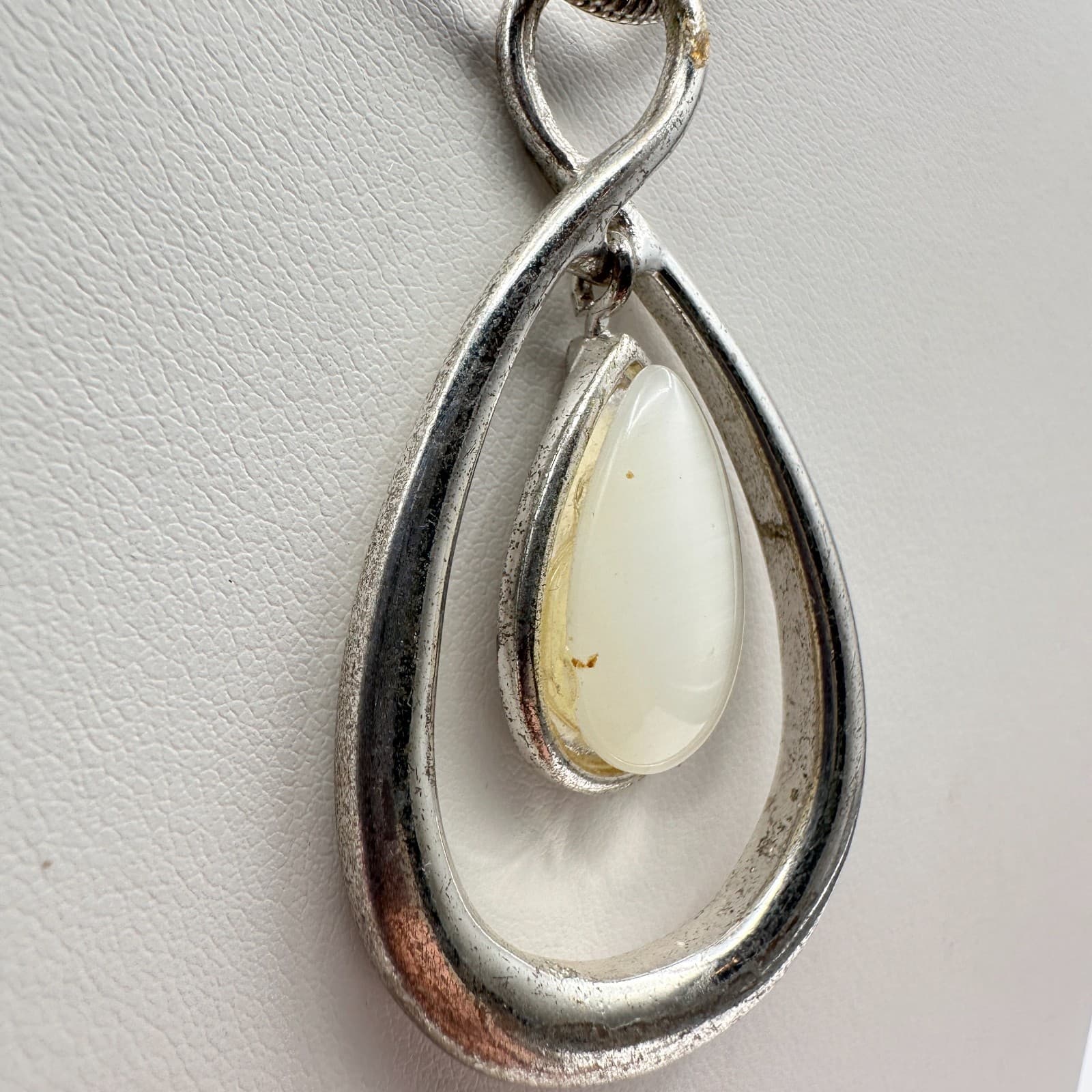 Vintage 90s Teardrop Pendant Necklace Silver Tone Snake Chain Women's Jewelry - Thumbnail 3