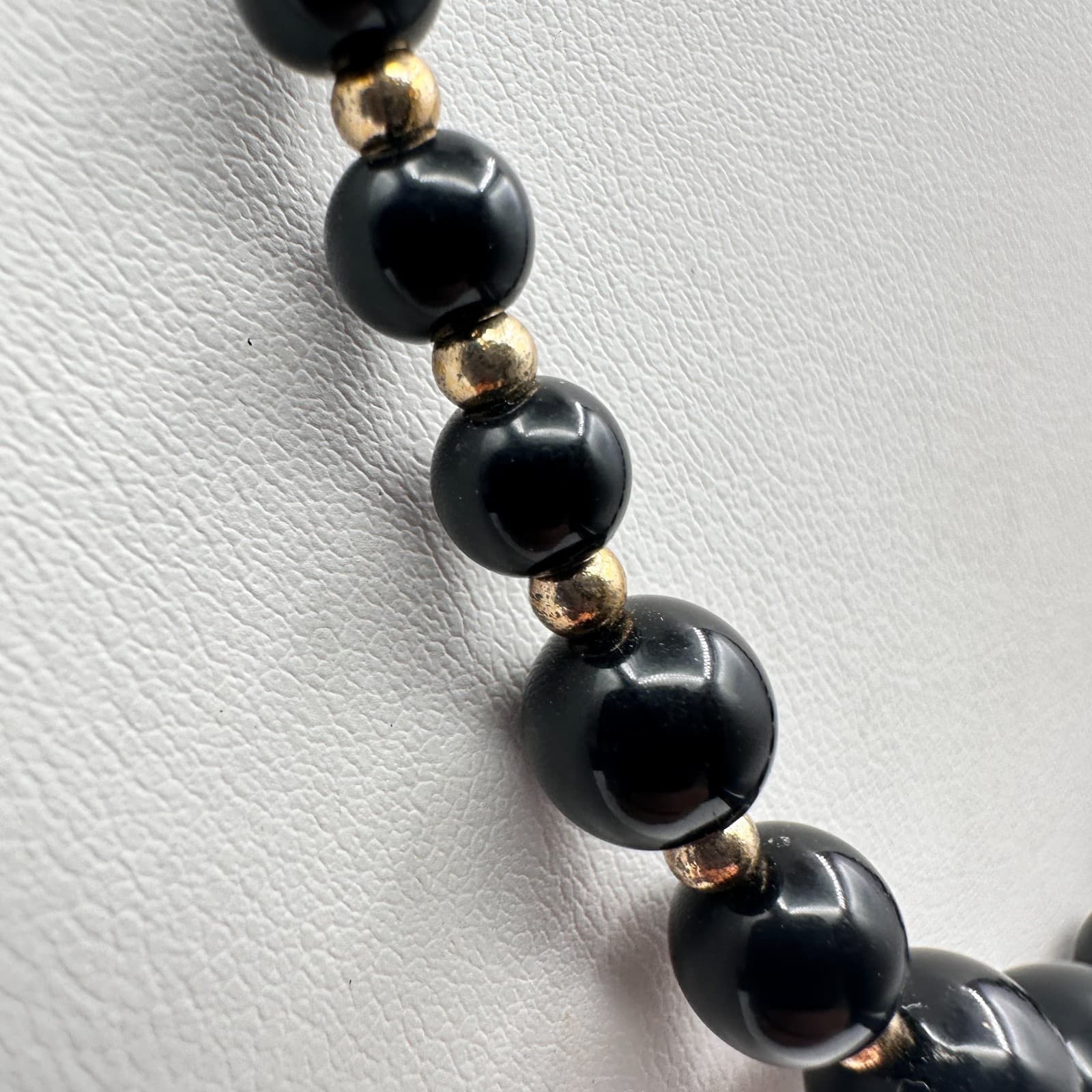 Vintage 80s Black Onyx Glass Bead Necklace Gold Tone Statement Women's Jewelry - Thumbnail 5
