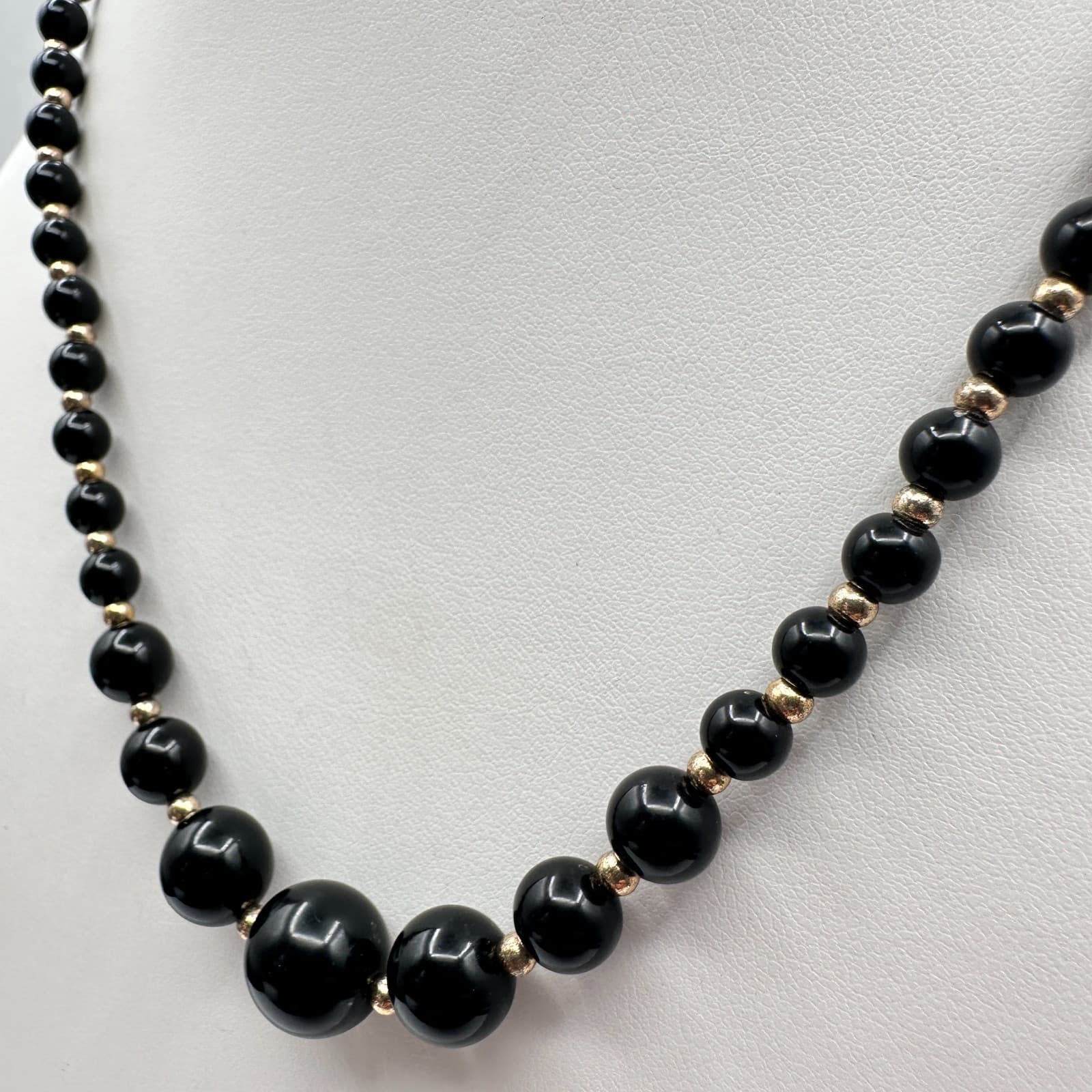 Vintage 80s Black Onyx Glass Bead Necklace Gold Tone Statement Women's Jewelry - Thumbnail 8