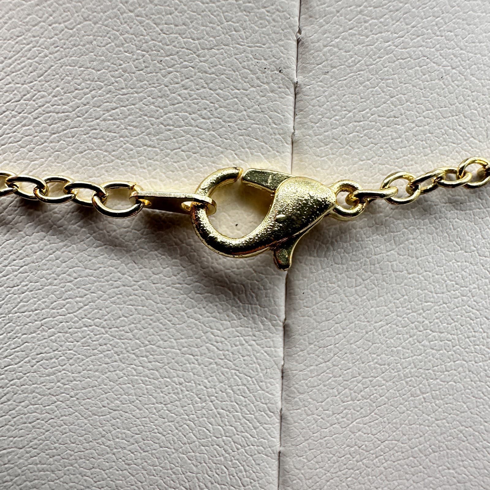 Vintage Y2K Love Script Pendant Necklace Gold Tone Statement Charm Jewelry - Thumbnail 5