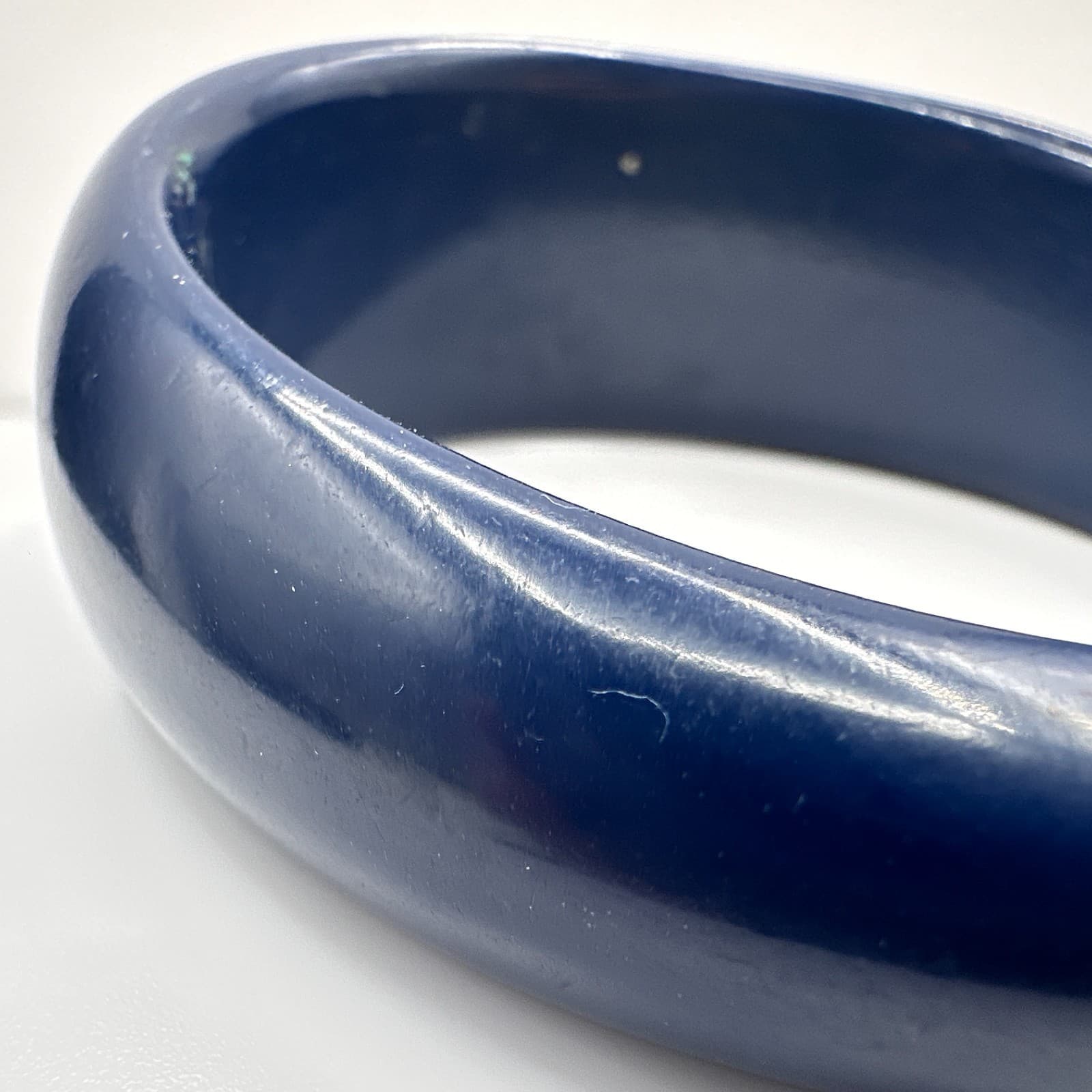 Vintage 80s Deep Blue Chunky Hand Bracelet Solid Resin Statement Women's Jewelry - Thumbnail 5