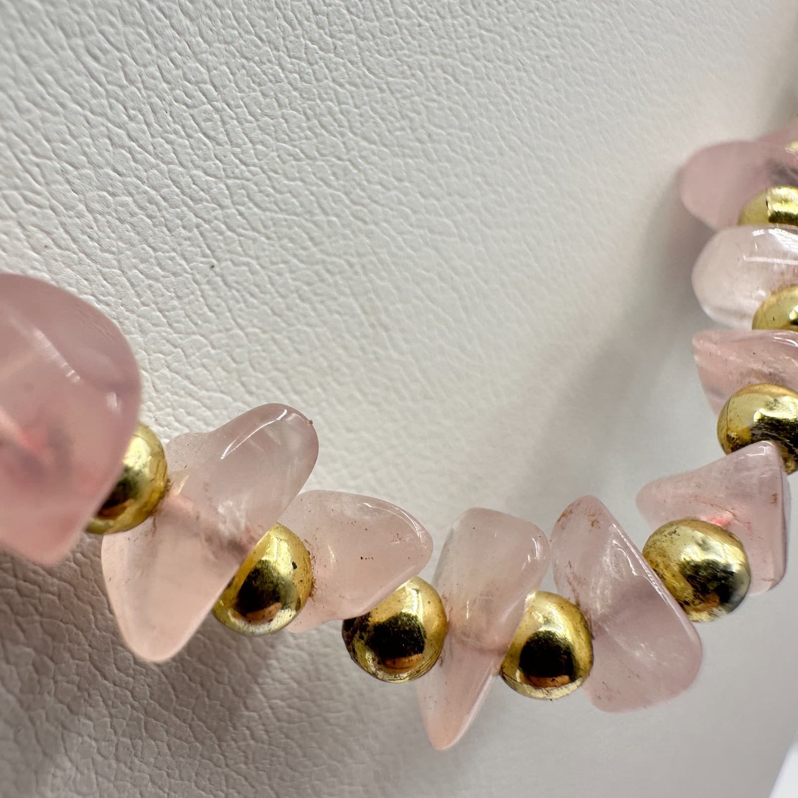 Vintage Y2K Pink Rose Quartz Chip Necklace Gold Tone Beads Boho Women's Jewelry - Thumbnail 6