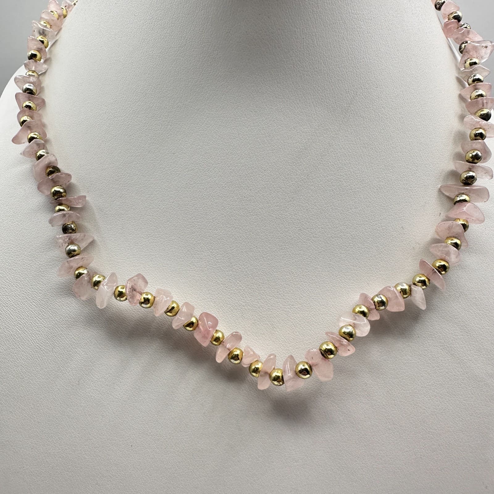 Vintage Y2K Pink Rose Quartz Chip Necklace Gold Tone Beads Boho Women's Jewelry - Thumbnail 2