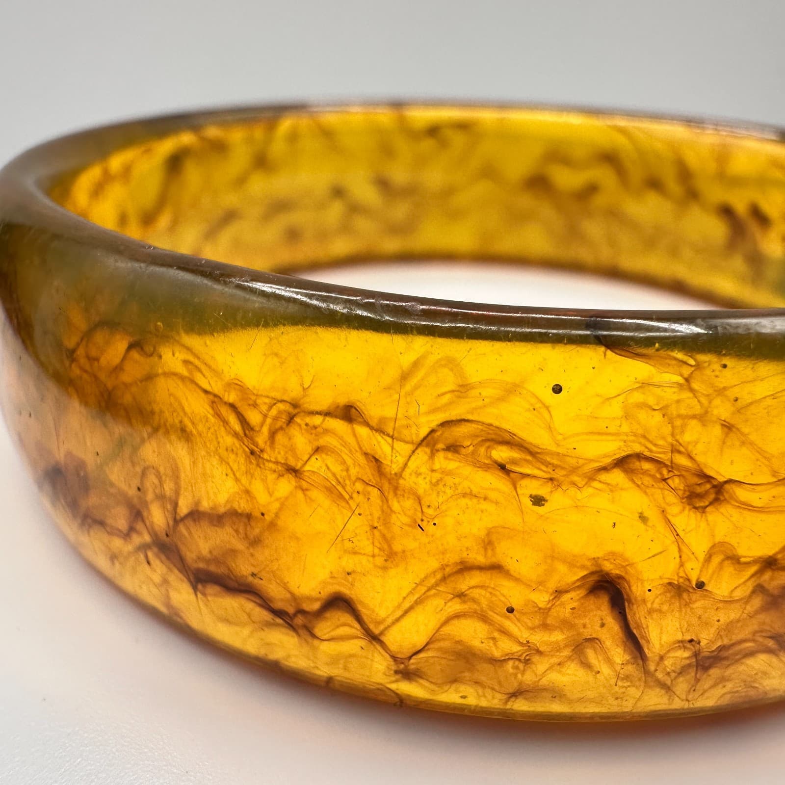 Vintage 90s Amber Swirl Resin Bracelet Chunky Marbled Pattern Statement Jewelry - Thumbnail 3