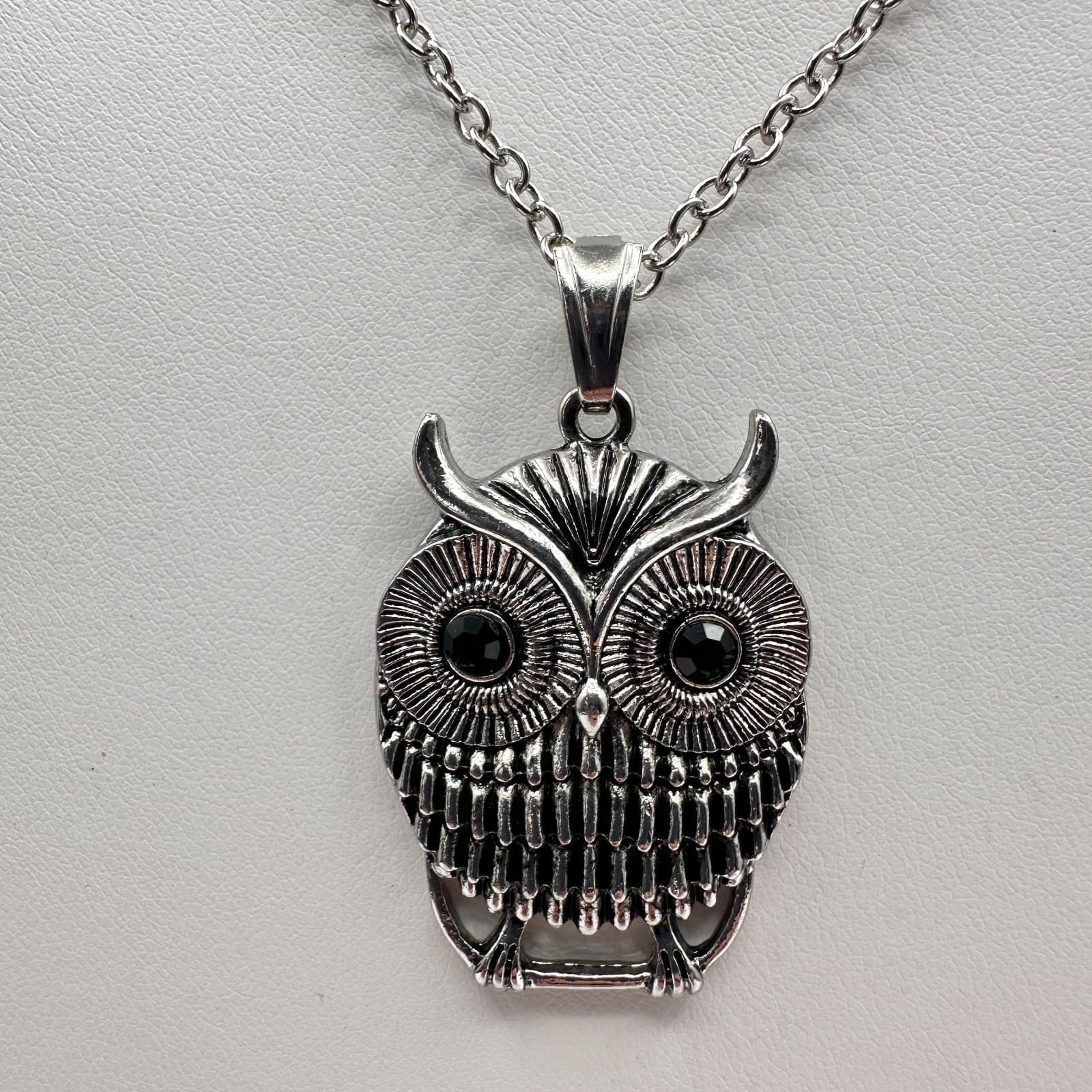 Vintage Y2K Silver Tone Owl Pendant Necklace Black Boho Women's Classic Jewelry - Thumbnail 2