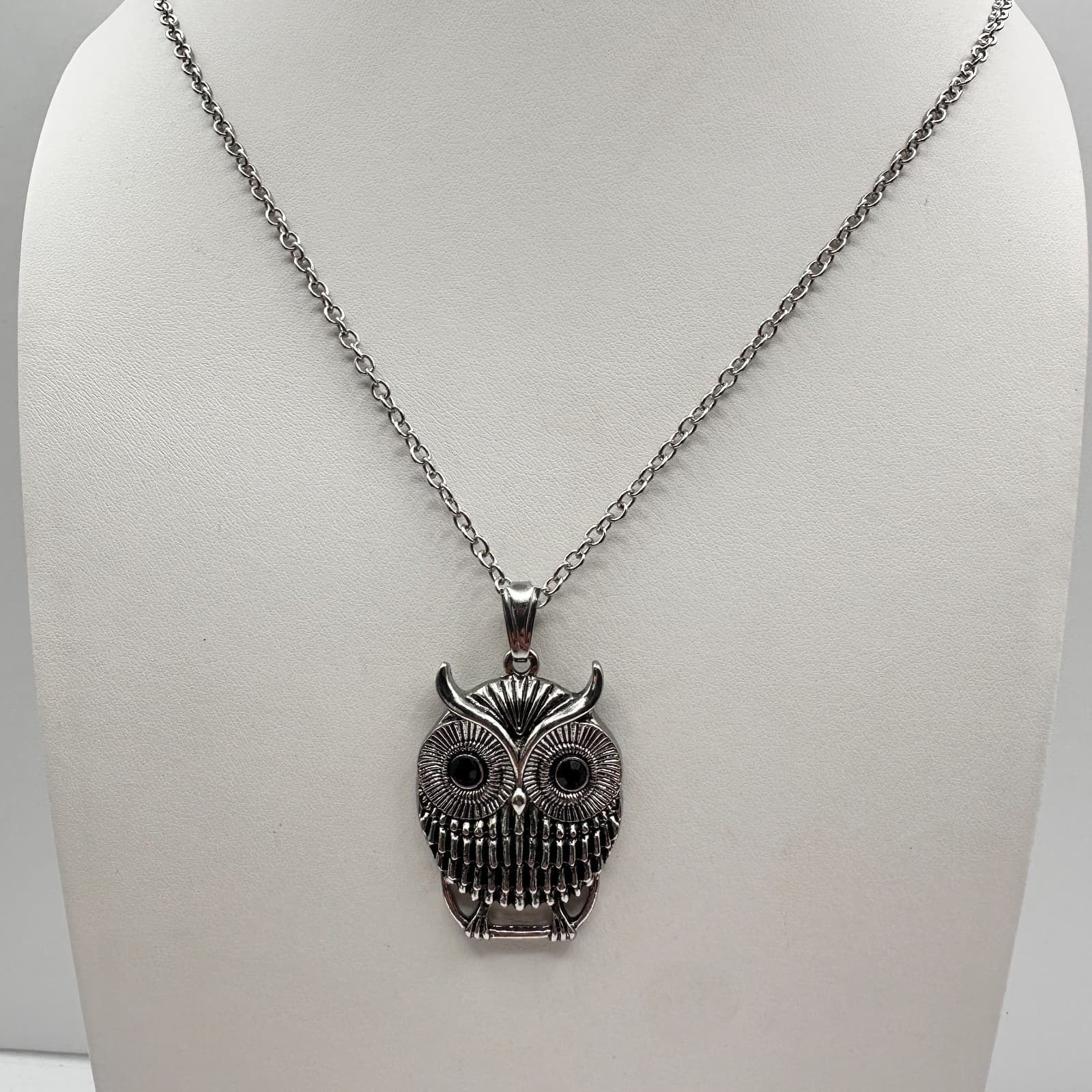 Vintage Y2K Silver Tone Owl Pendant Necklace Black Boho Women's Classic Jewelry - Image 1