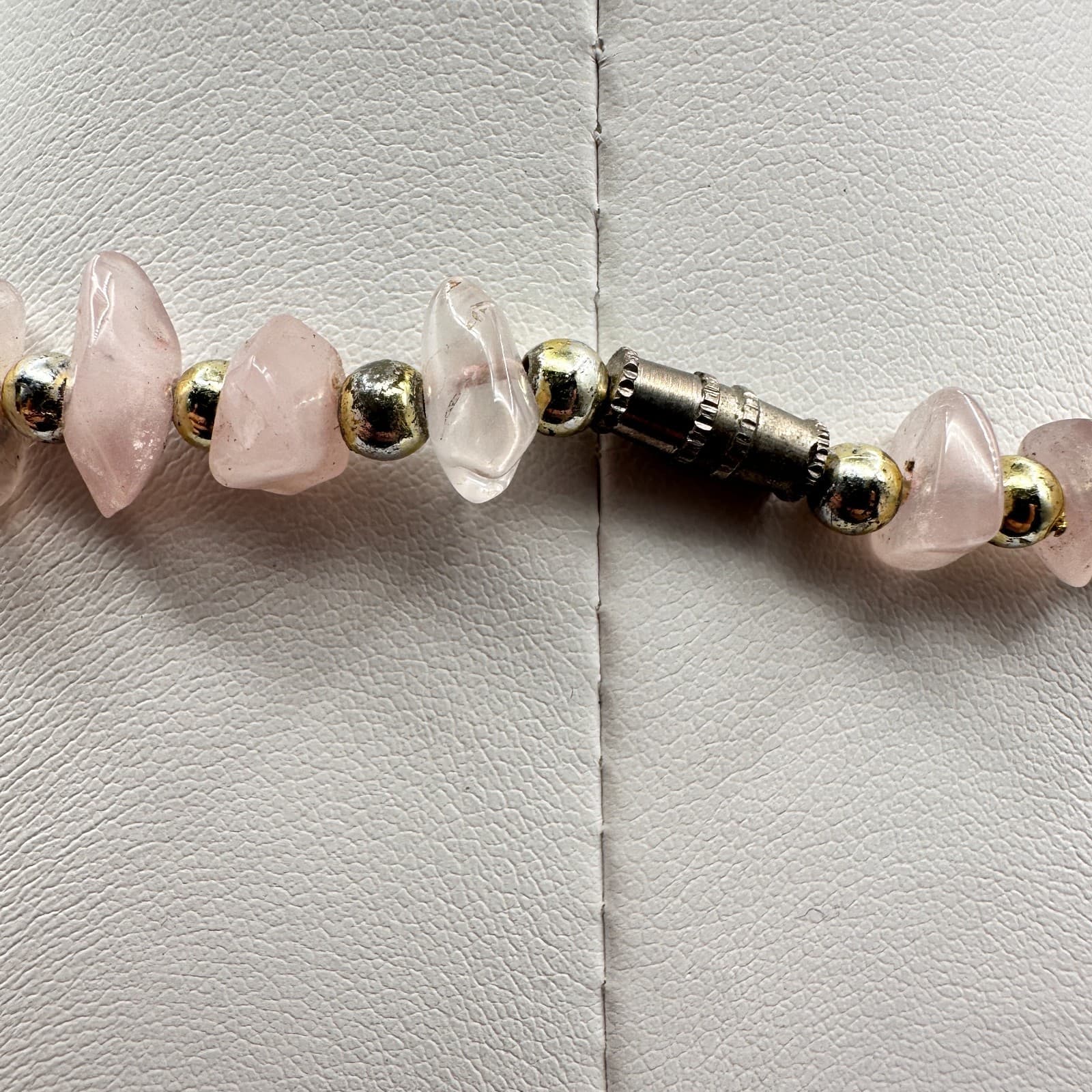 Vintage Y2K Pink Rose Quartz Chip Necklace Gold Tone Beads Boho Women's Jewelry - Thumbnail 8