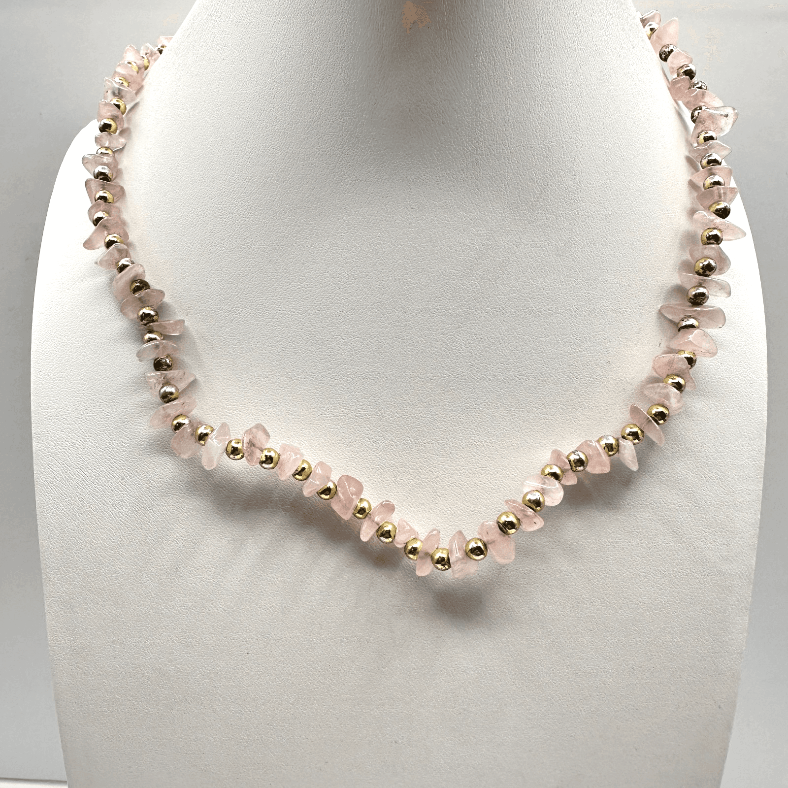 Vintage Y2K Pink Rose Quartz Chip Necklace Gold Tone Beads Boho Women's Jewelry - Image 1