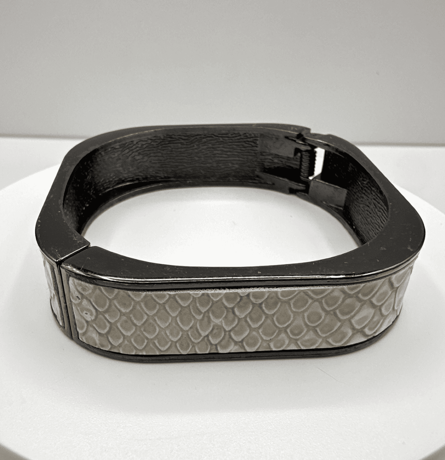 Vintage Y2K Faux Snakeskin Bracelet Hinge Hand Statement Women's Classic Jewelry - Image 1