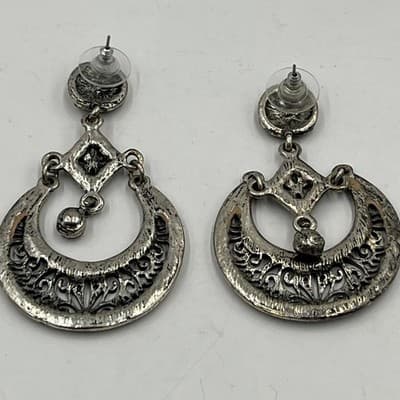 Vintage Boho Silver Tone Chandelier Earrings Black Rhinestone Filigree Crescent - Thumbnail 4