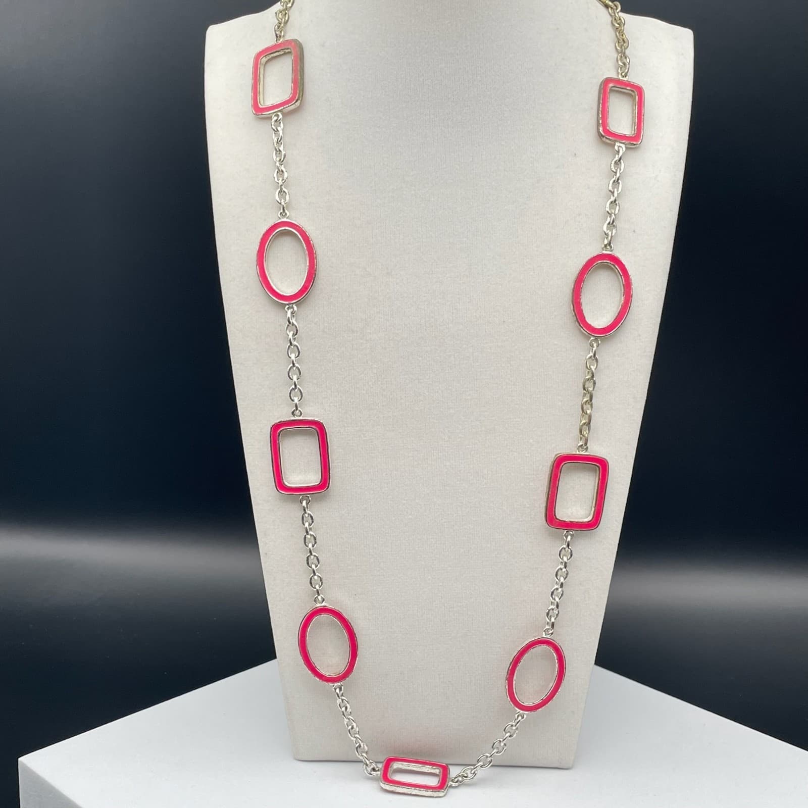 Vintage Silver-tone chain necklace with hot pink enamel rectangular & oval links - Image 1