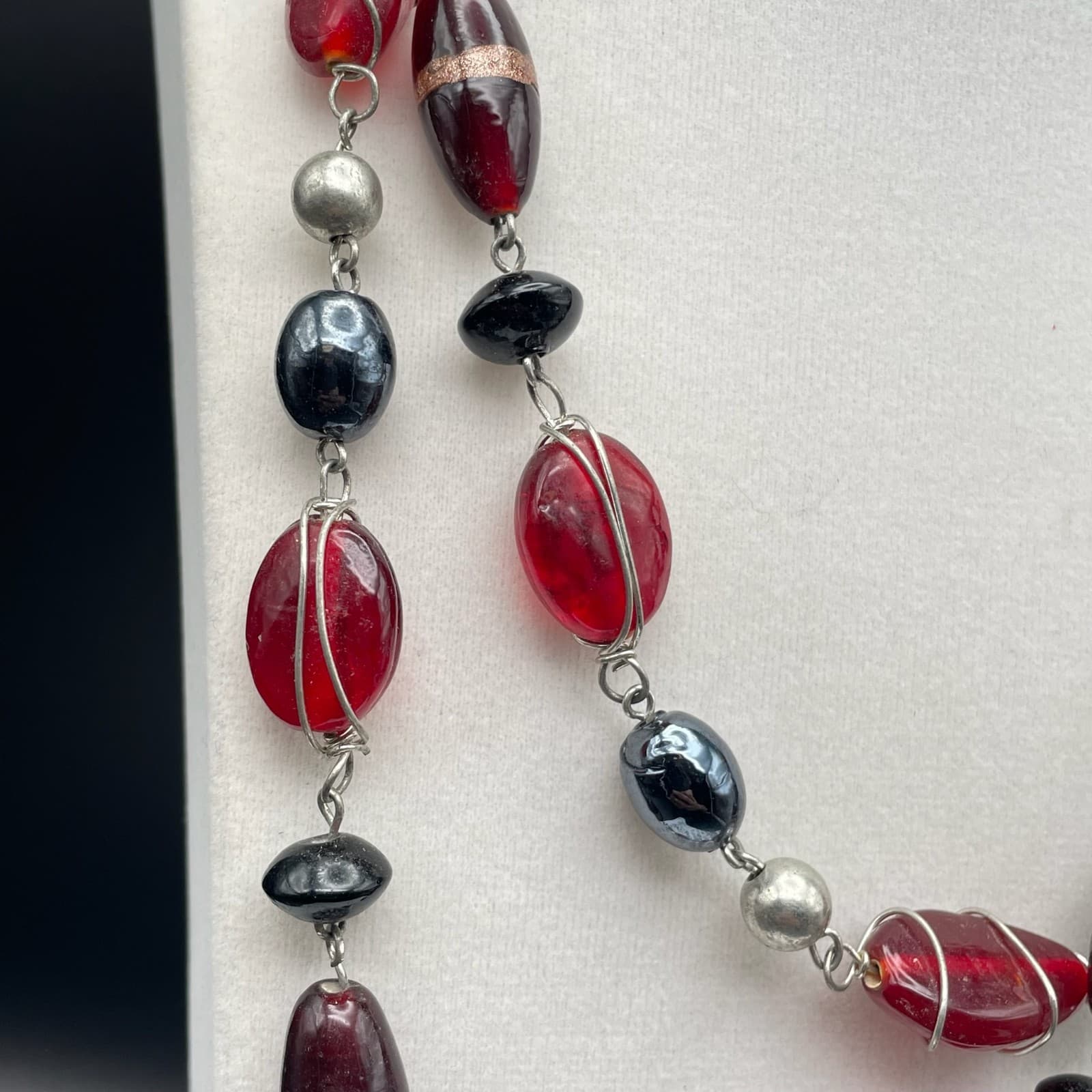 Vintage Fashion jewelry silver-tone wire-wrapped multi-color glass bead necklace - Thumbnail 3