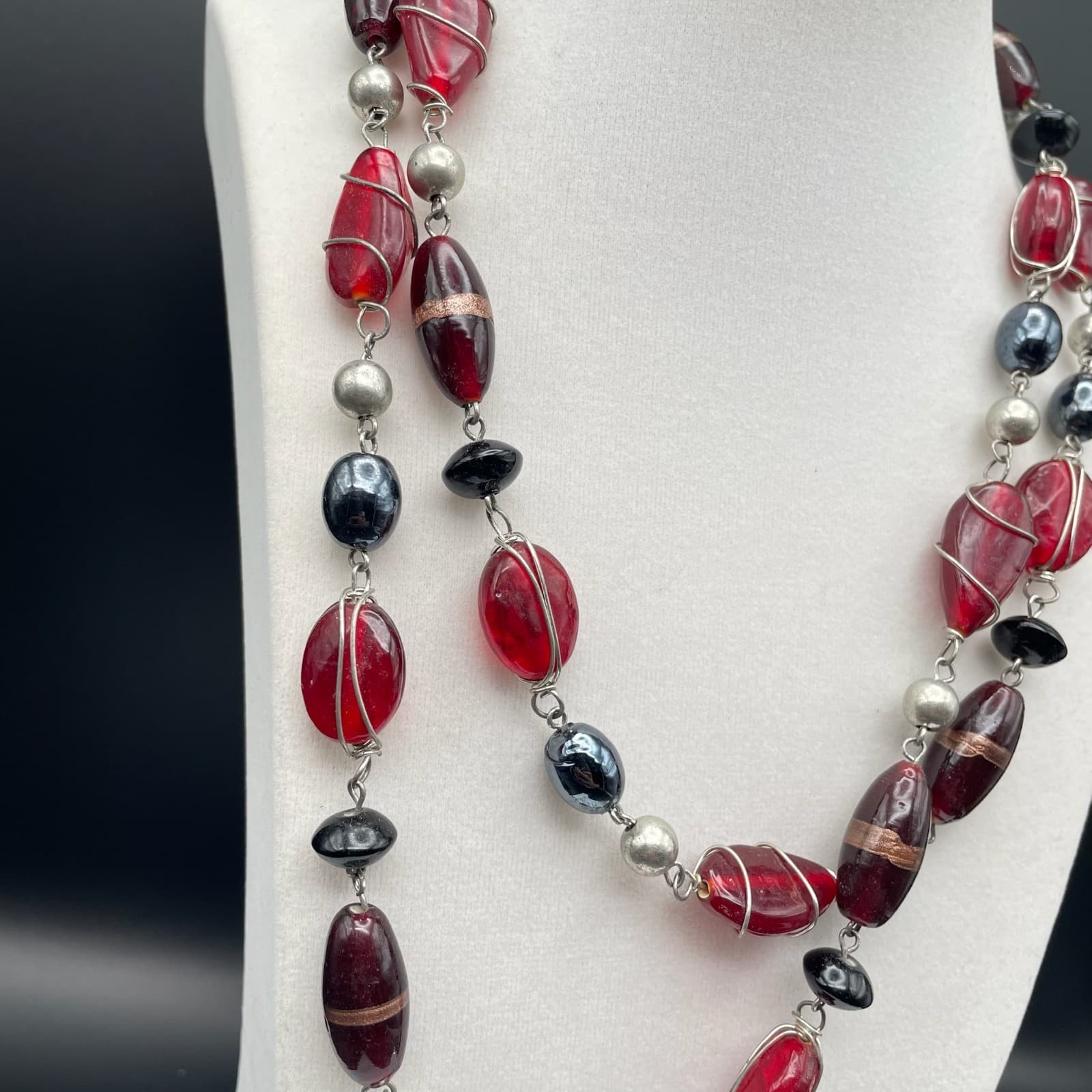 Vintage Fashion jewelry silver-tone wire-wrapped multi-color glass bead necklace - Thumbnail 2