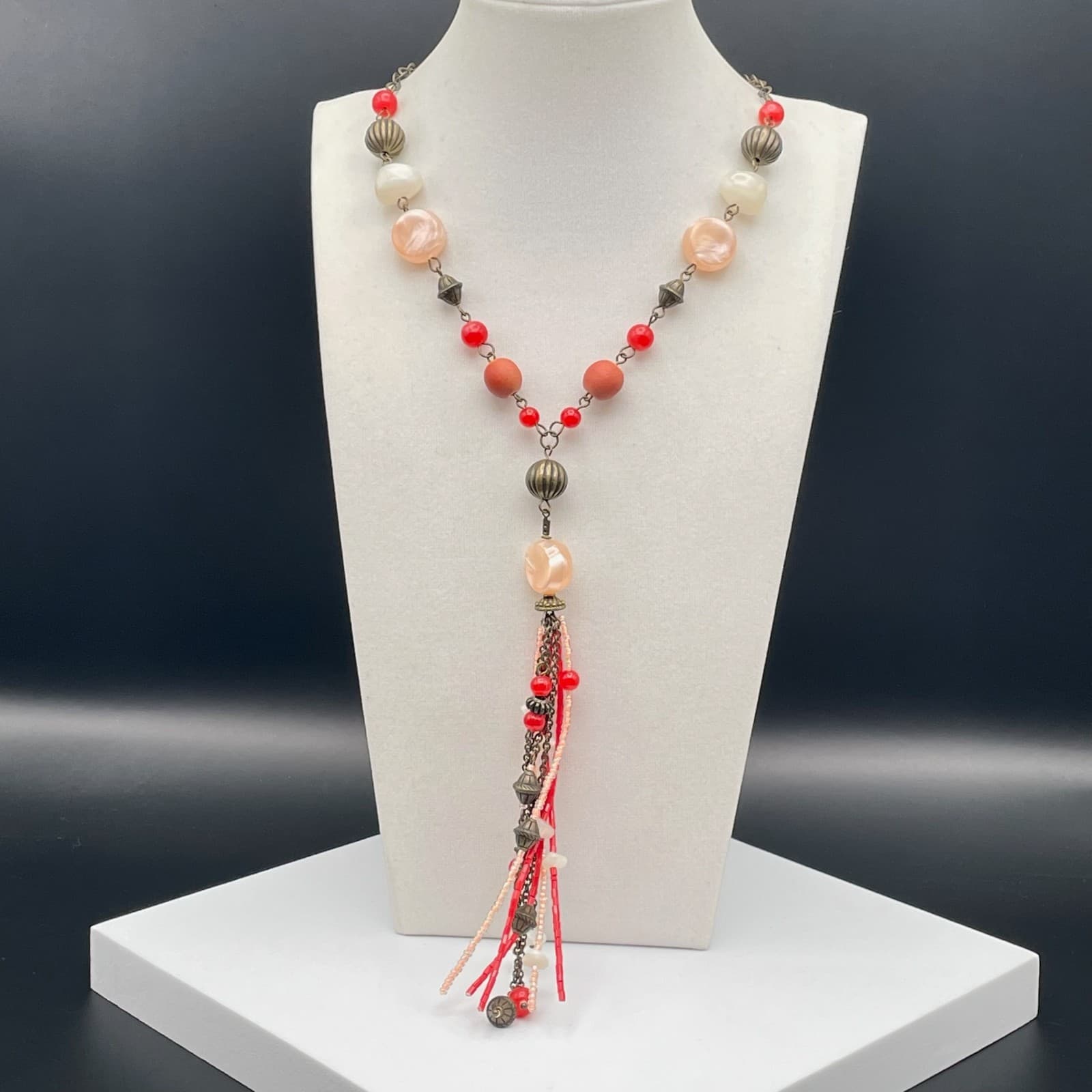 Vintage Coral Nude Tassel Y Lariat Necklace Boho Antique Brass Tone Beaded - Image 1