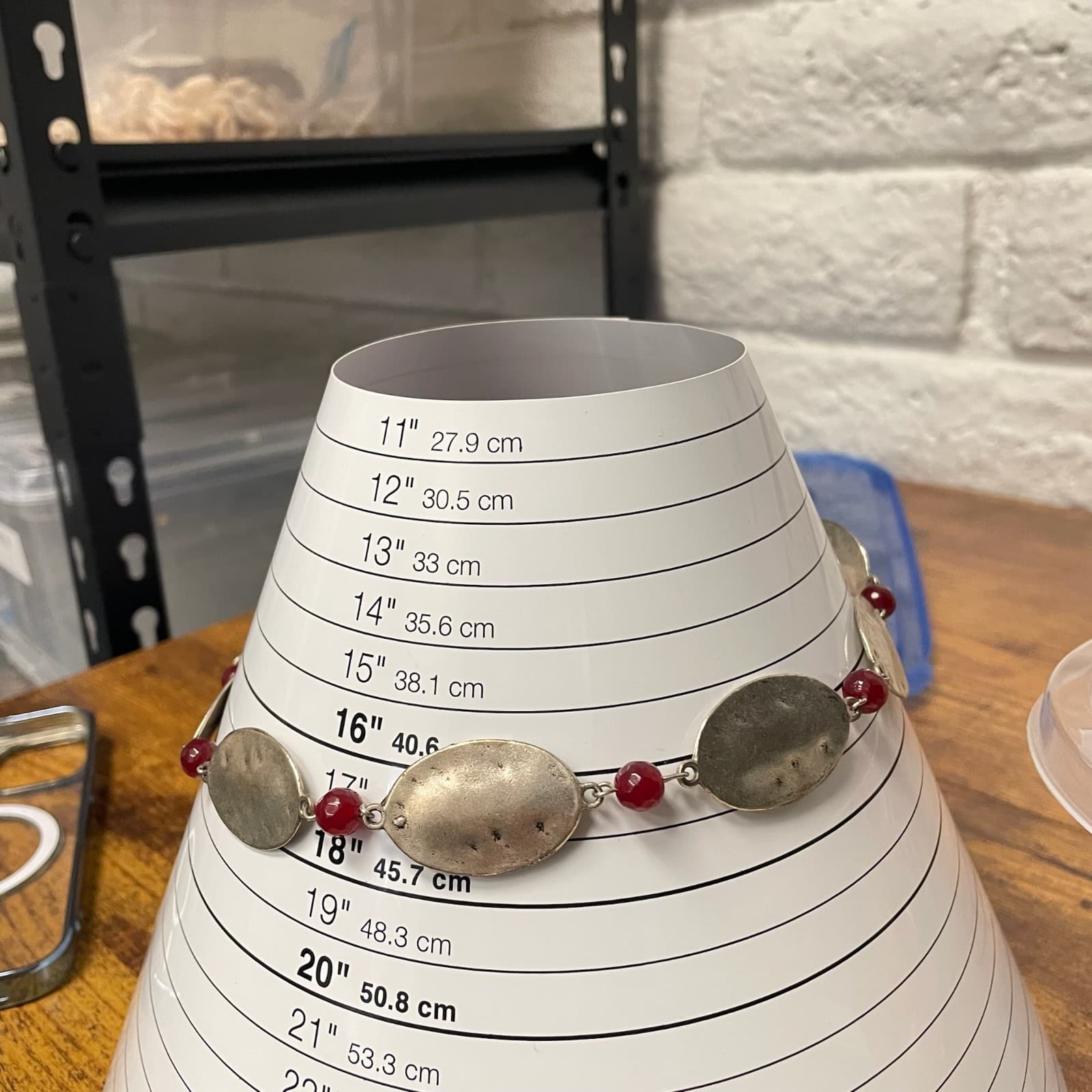 Vintage Bohemian-Style Silver-Tone Necklace Hammered Oval Links And Red Beads - Thumbnail 9