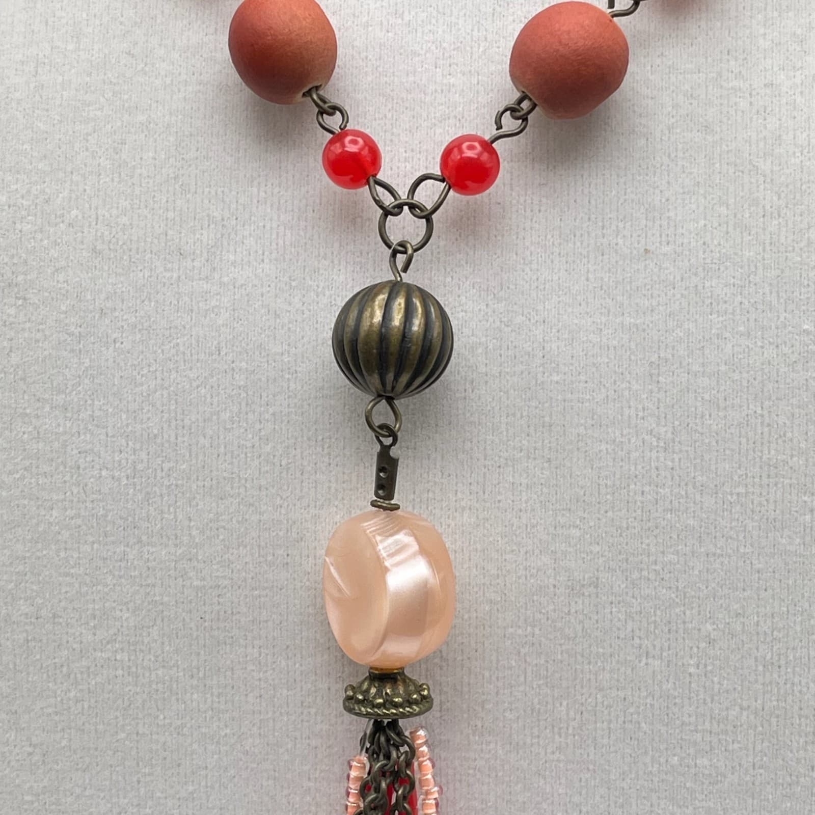Vintage Coral Nude Tassel Y Lariat Necklace Boho Antique Brass Tone Beaded - Thumbnail 5