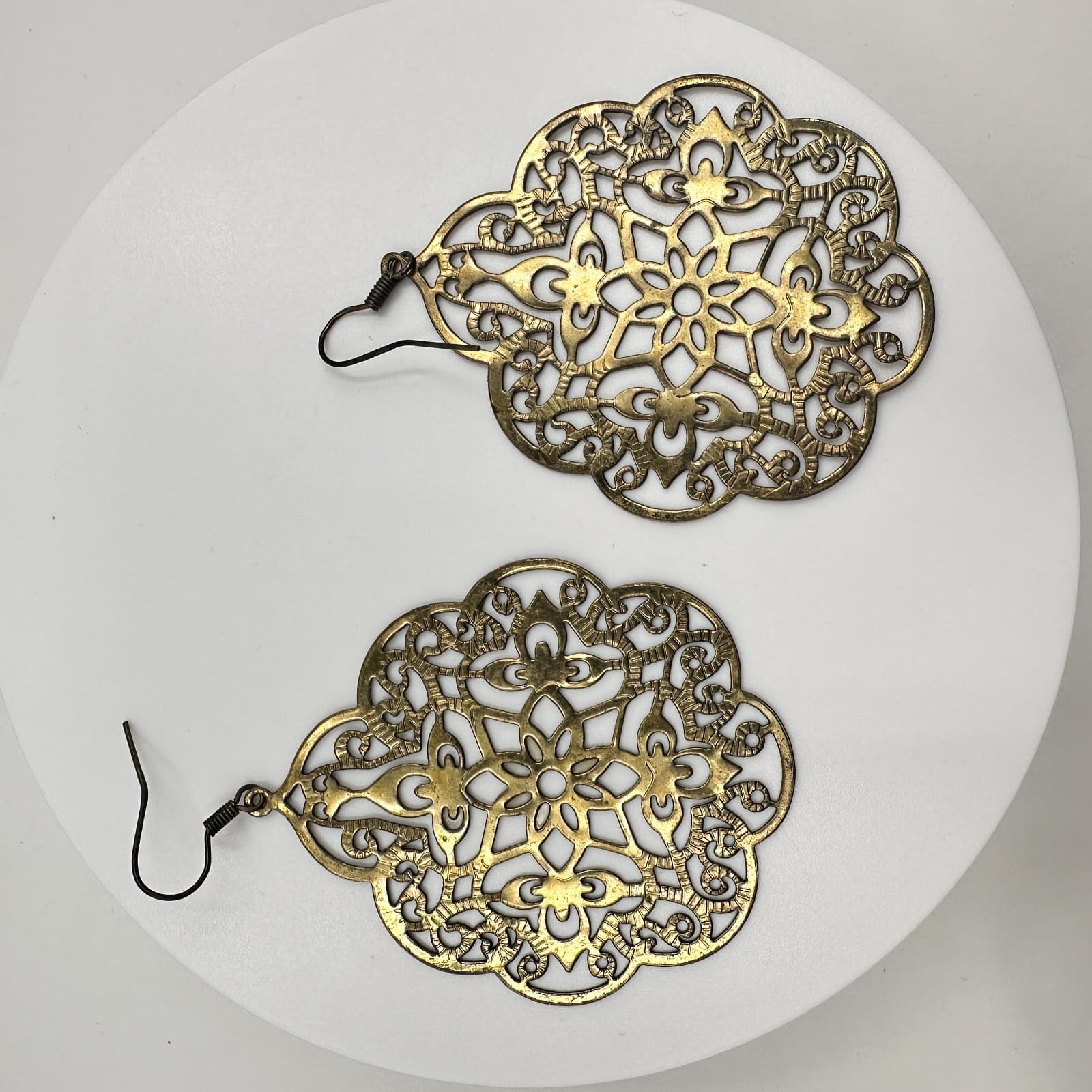 Vintage Y2K Brass Filigree Dangle Earrings Boho Mandala Statement Jewelry - Thumbnail 7