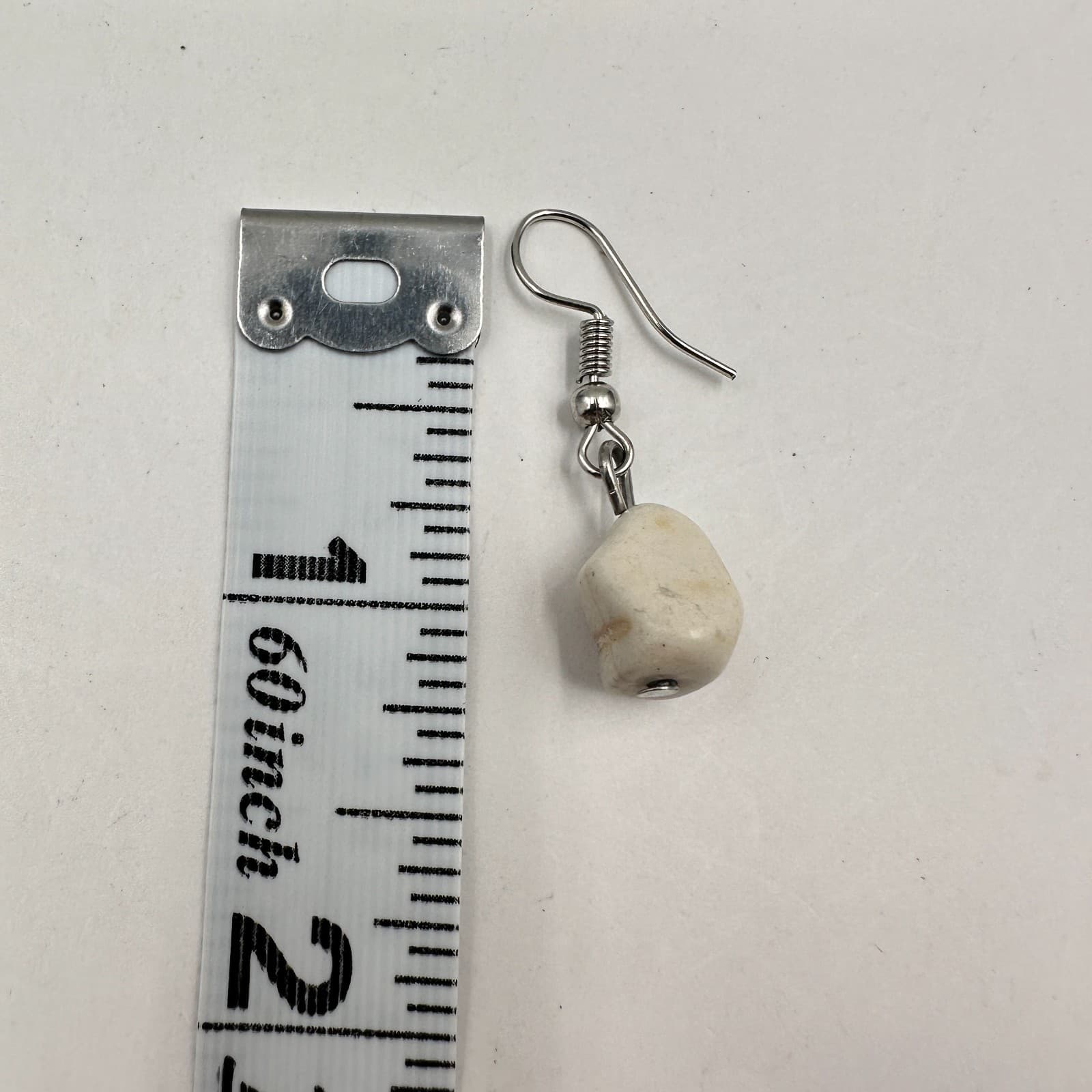 Vintage 90s Natural Cream Howlite Stone Dangle Drop Earrings Silver Tone Boho - Thumbnail 8