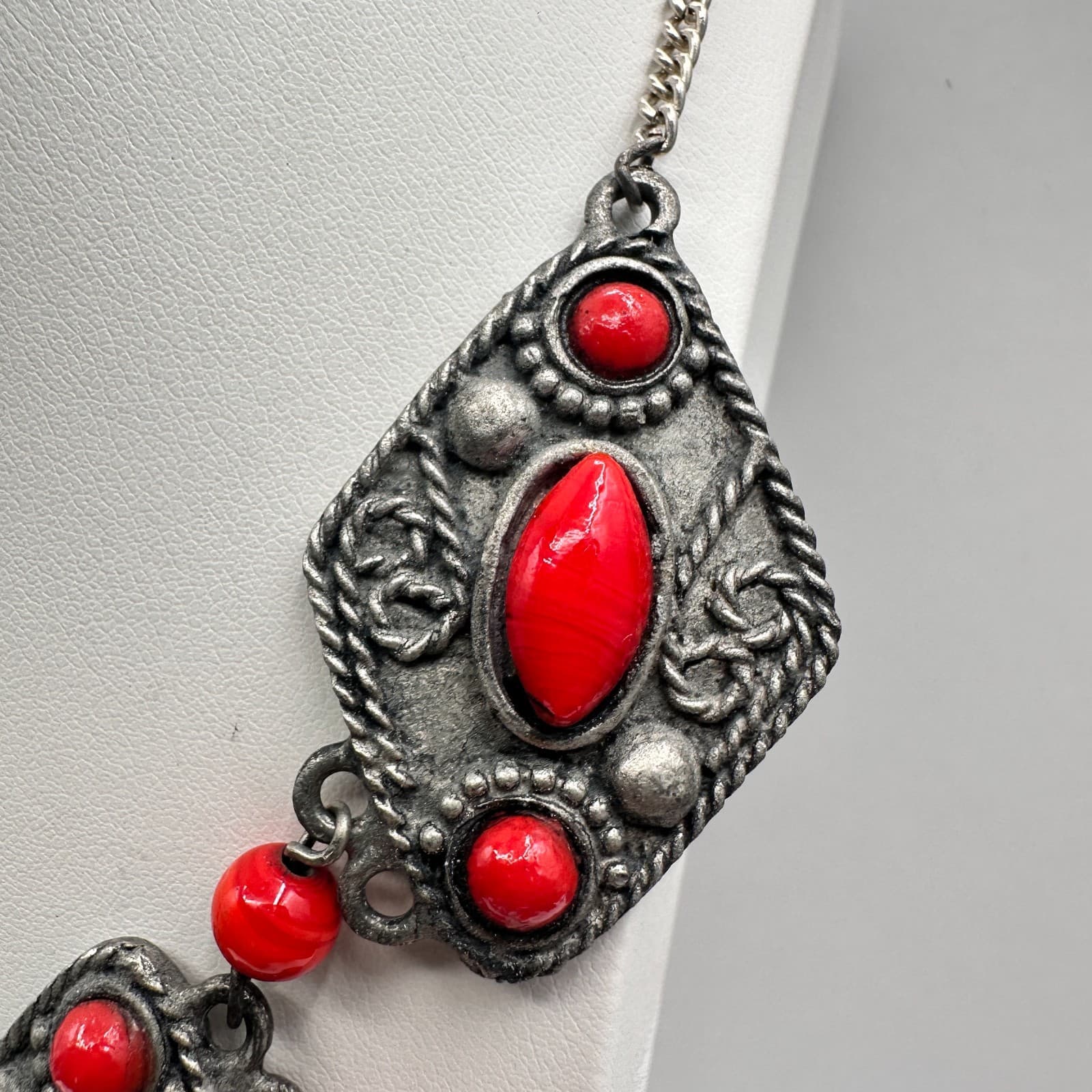Vintage 90s Silver Tone Red Bead Statement Bib Necklace Boho Ethnic Jewelry - Thumbnail 8