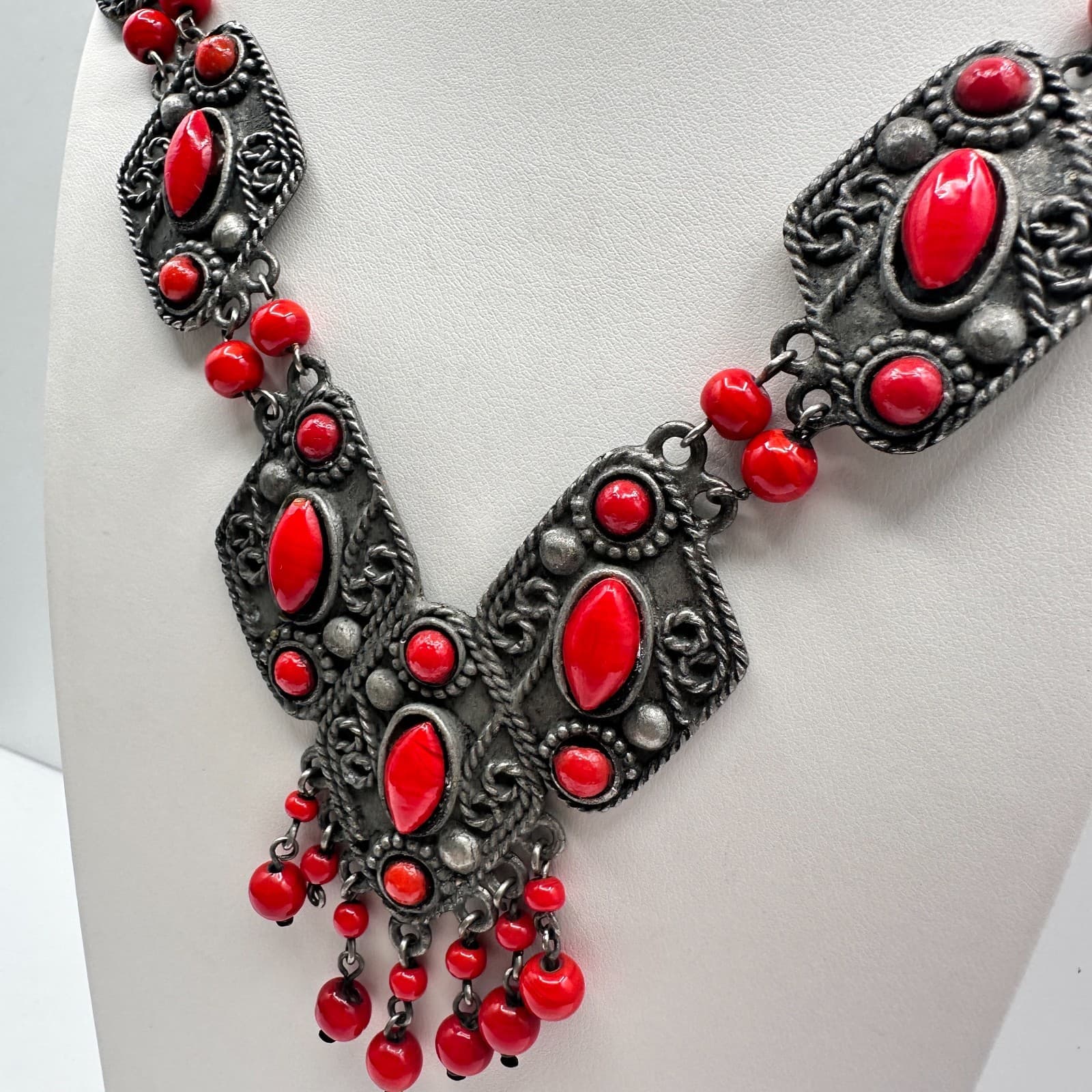 Vintage 90s Silver Tone Red Bead Statement Bib Necklace Boho Ethnic Jewelry - Thumbnail 6
