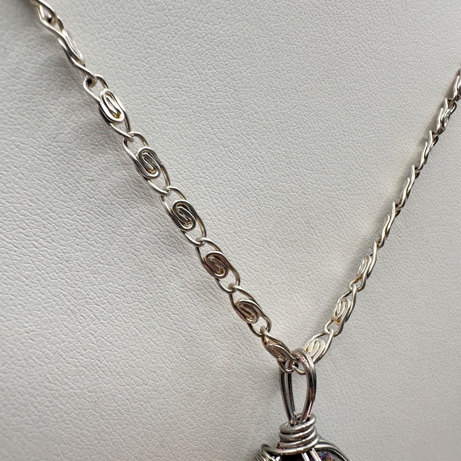 Vintage 90s Silver Wire-Wrapped Black Iridescent Druze Teardrop Pendant Jewelry - Thumbnail 5