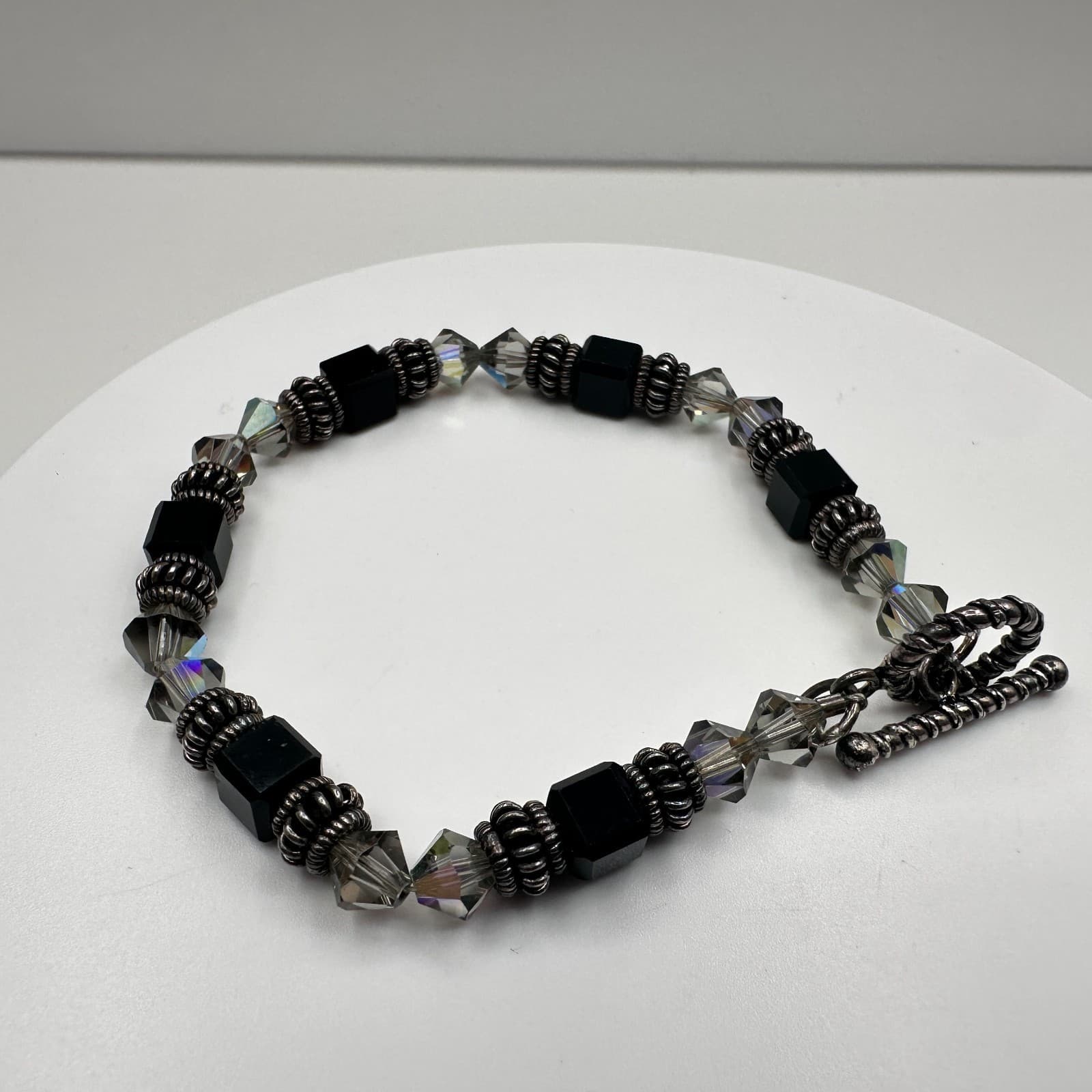 Vintage 90s Beaded Bracelet Black Cube Iridescent Glass Silver Tone Toggle - Thumbnail 5