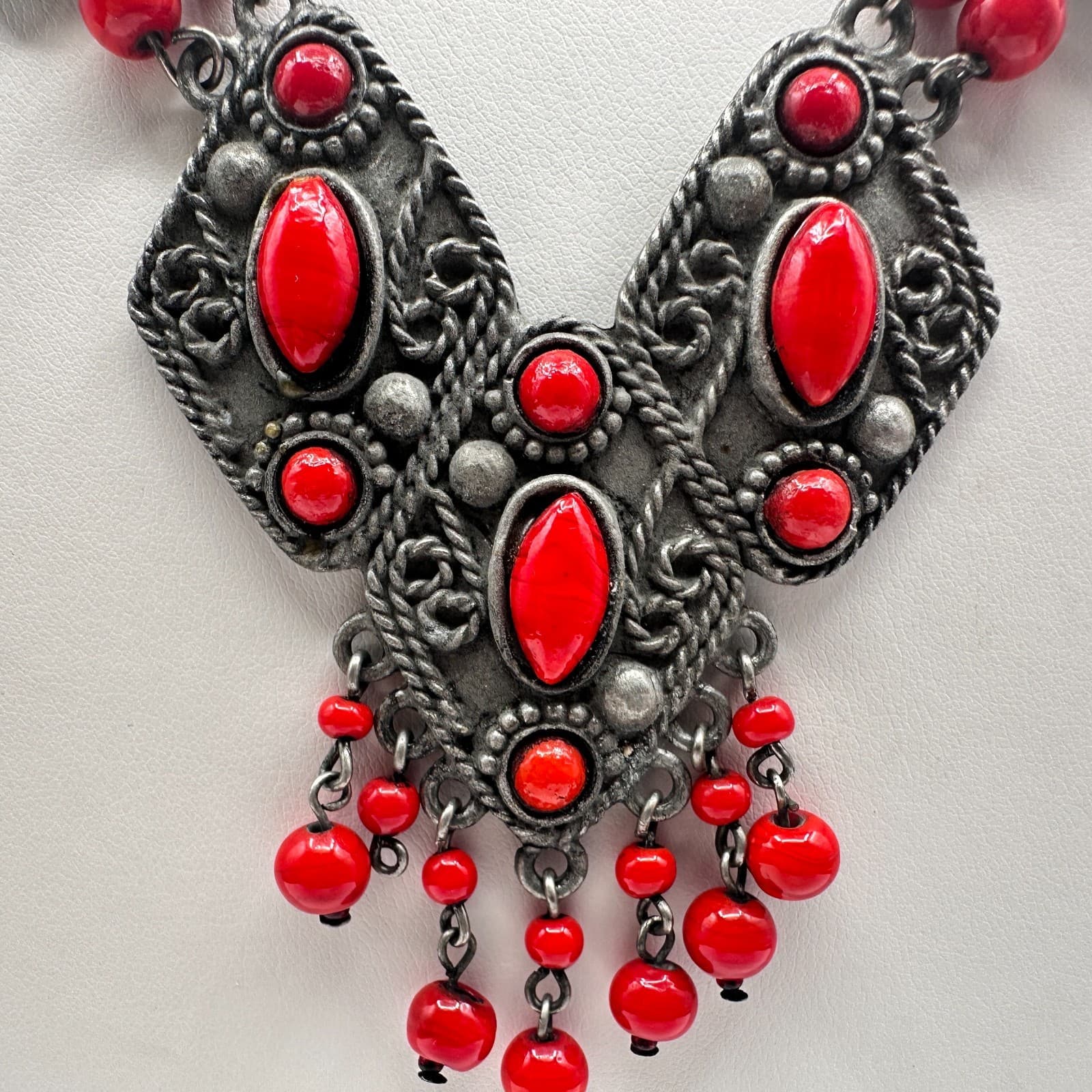 Vintage 90s Silver Tone Red Bead Statement Bib Necklace Boho Ethnic Jewelry - Thumbnail 3