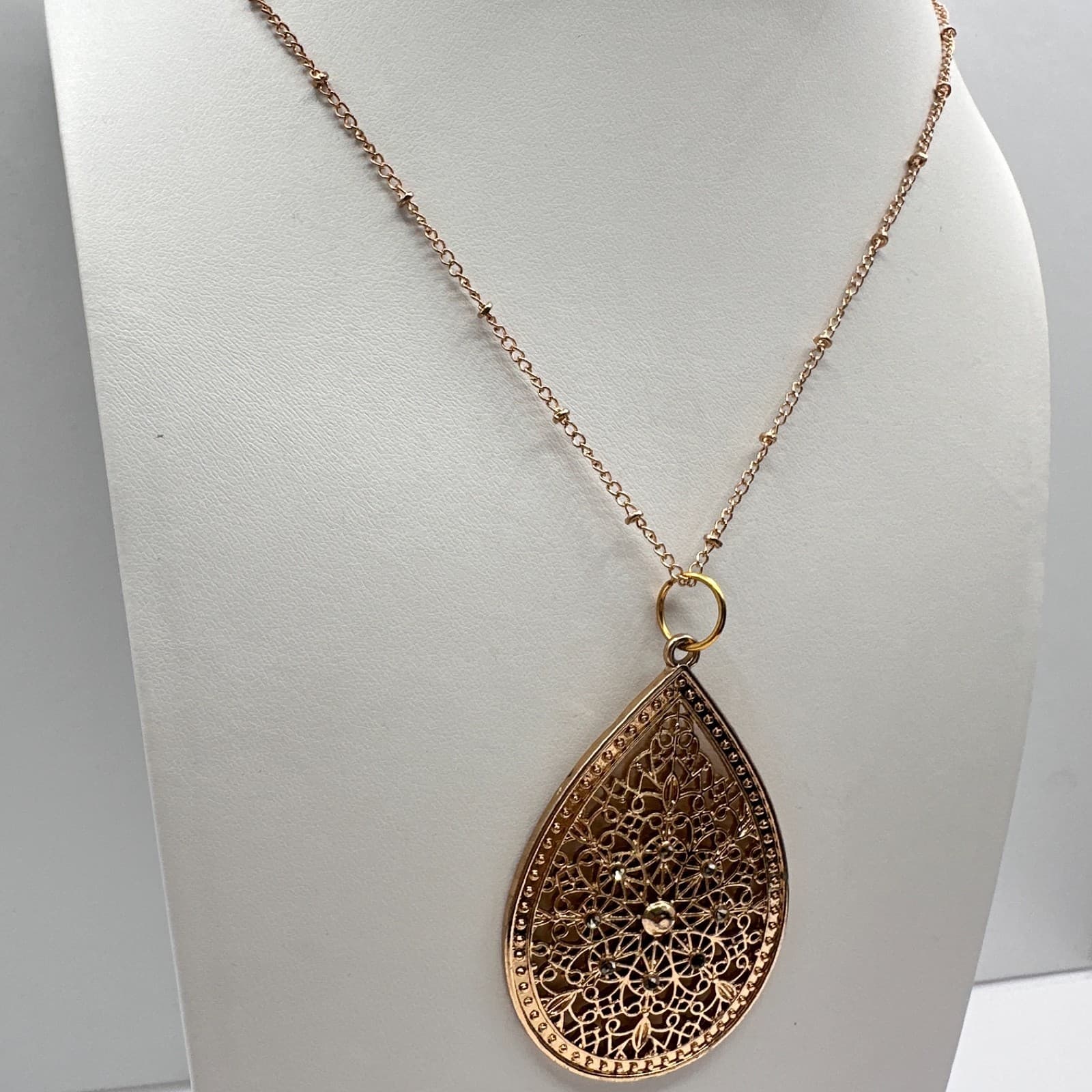 Vintage 90s Rose Gold Tone Filigree Teardrop Pendant Necklace Rhinestone Jewelry - Thumbnail 6