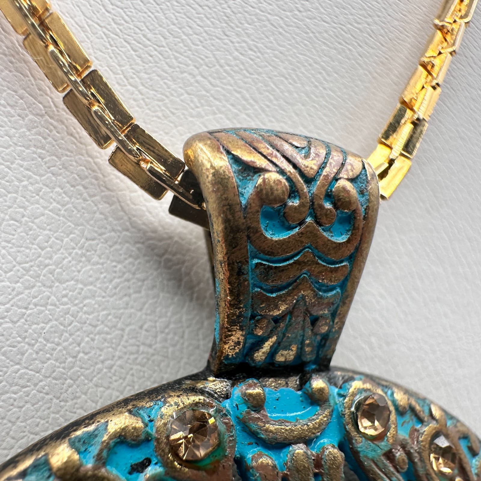 Vintage 90s Medallion Filigree Pendant Necklace Gold Tone Patina AB Rhinestone - Thumbnail 4