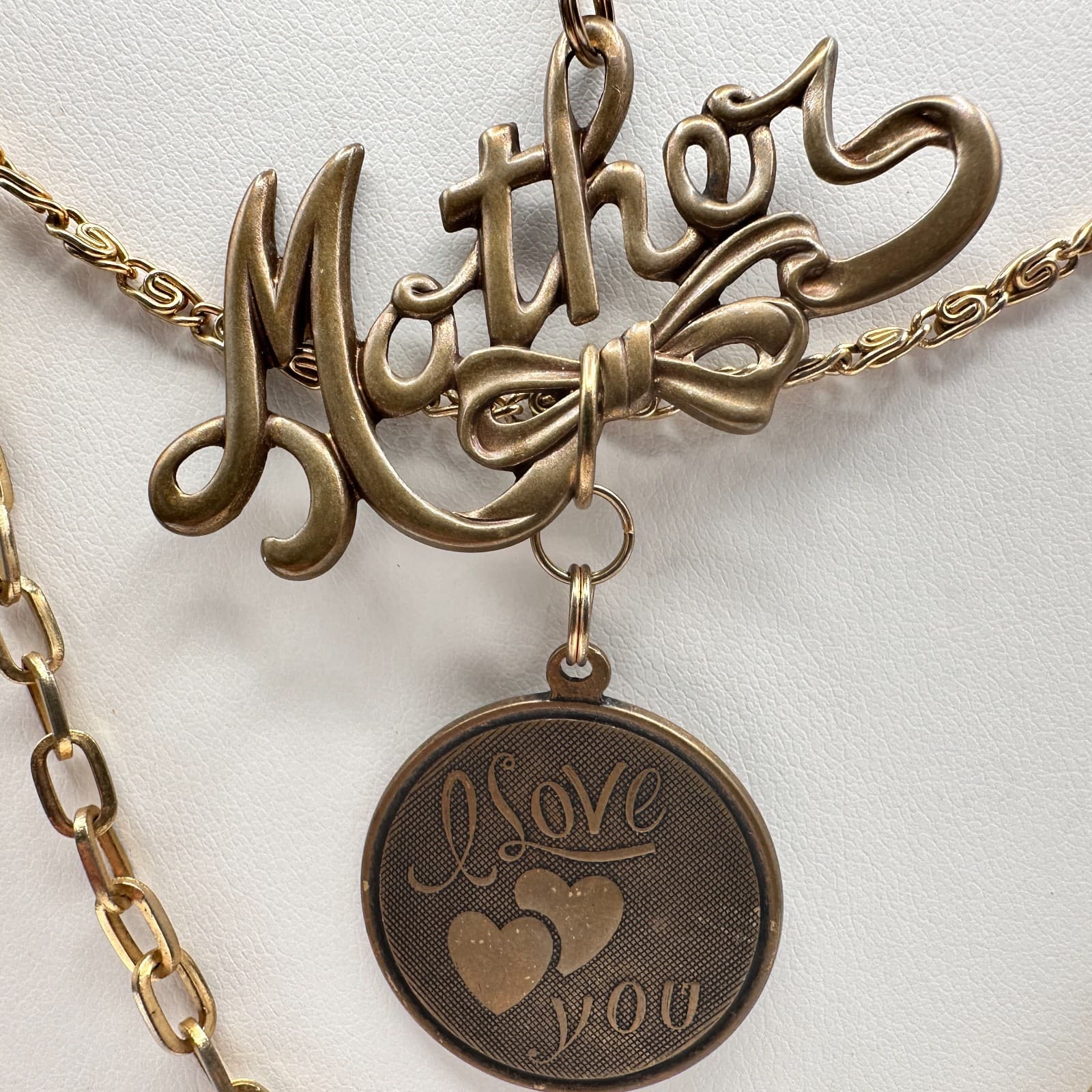 Vintage 80s Gold Tone Mother Love Script Pendant Layered Chain Necklace Jewelry - Thumbnail 6