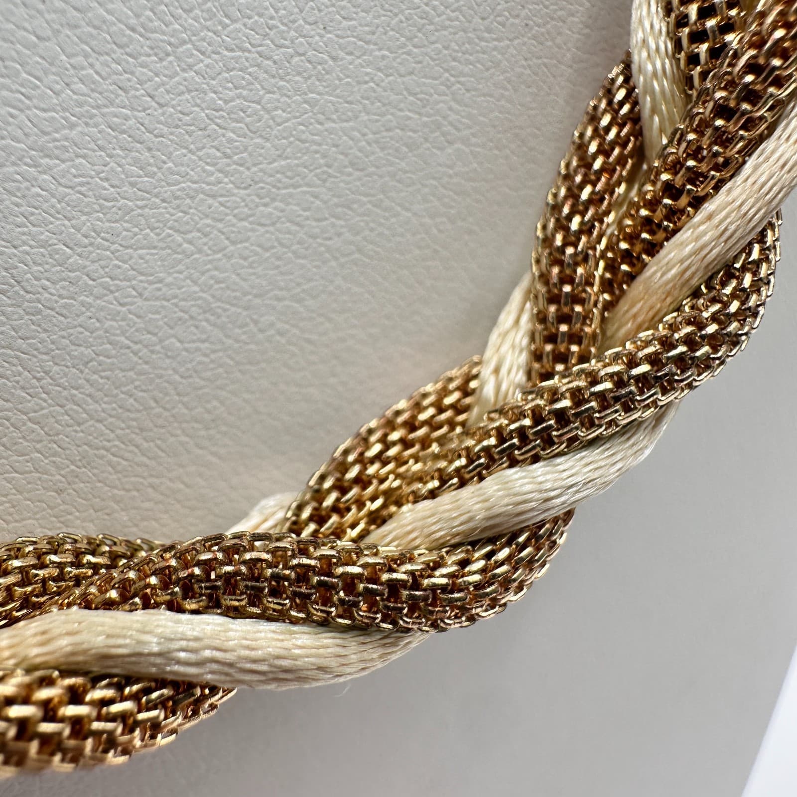 Vintage 90s Braided Gold Tone Mesh & Cream Silk Cord Statement Necklace Jewelry - Thumbnail 5