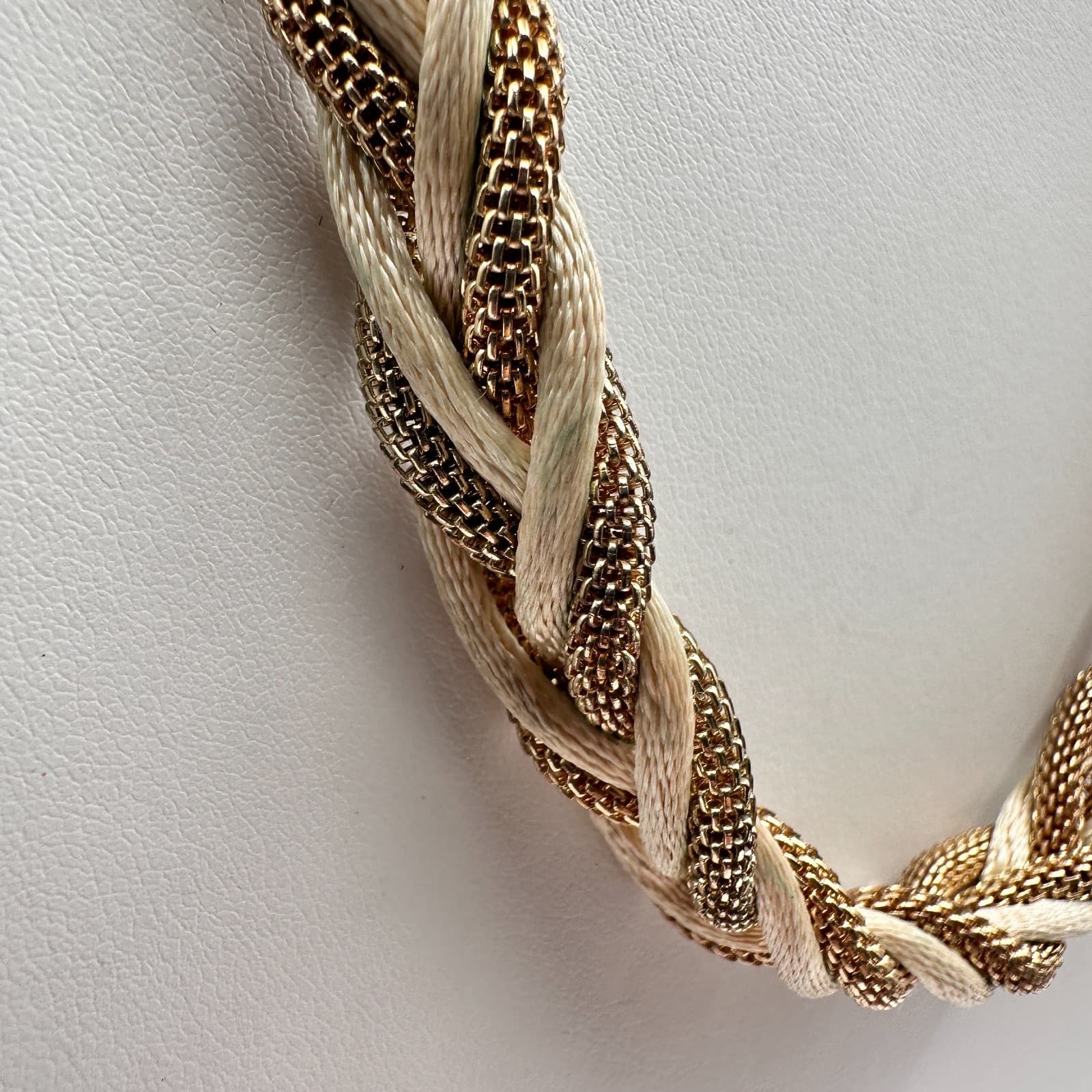 Vintage 90s Braided Gold Tone Mesh & Cream Silk Cord Statement Necklace Jewelry - Thumbnail 3