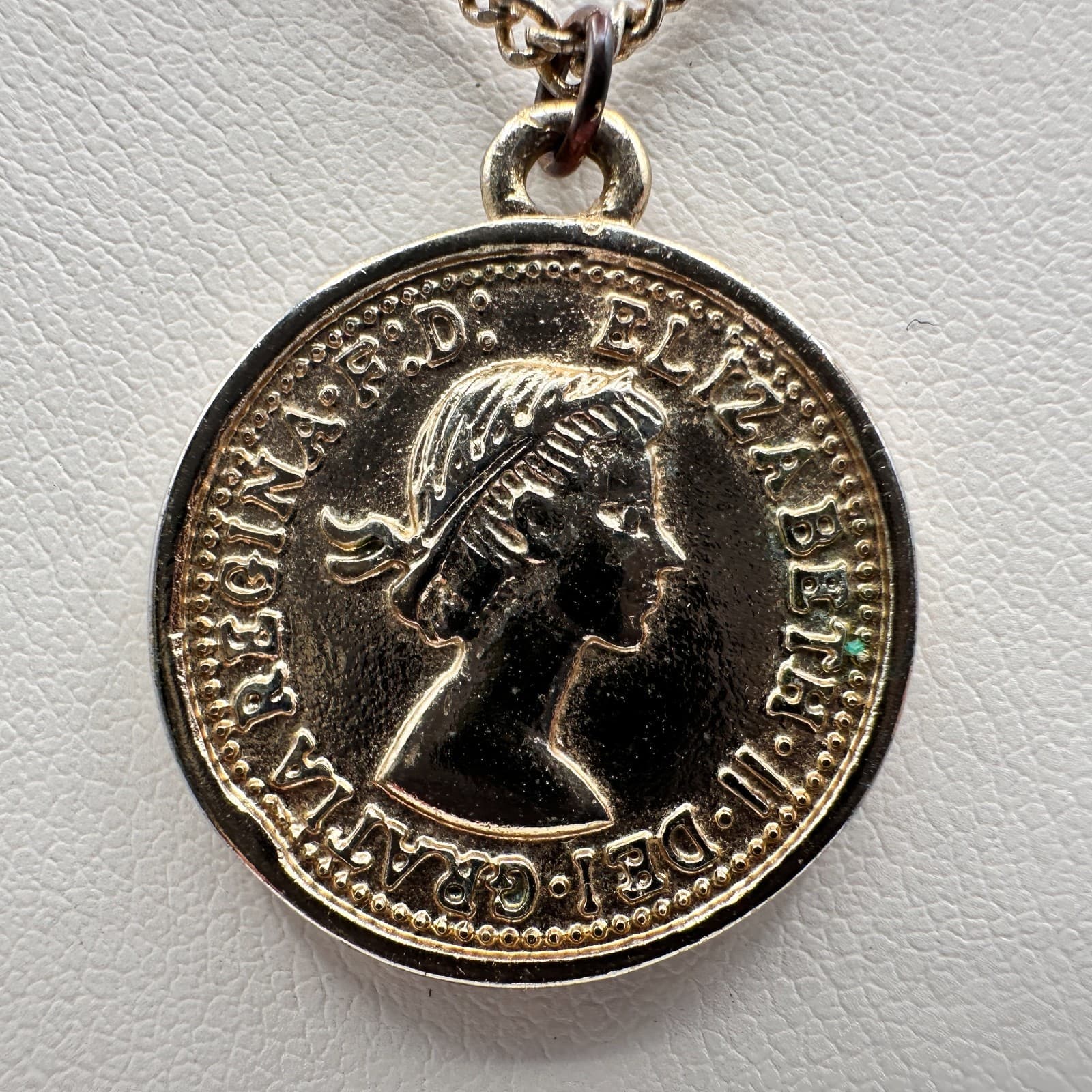 Vintage 70s Queen Elizabeth II British Five Pence Coin Pendant Necklace Jewelry - Thumbnail 3