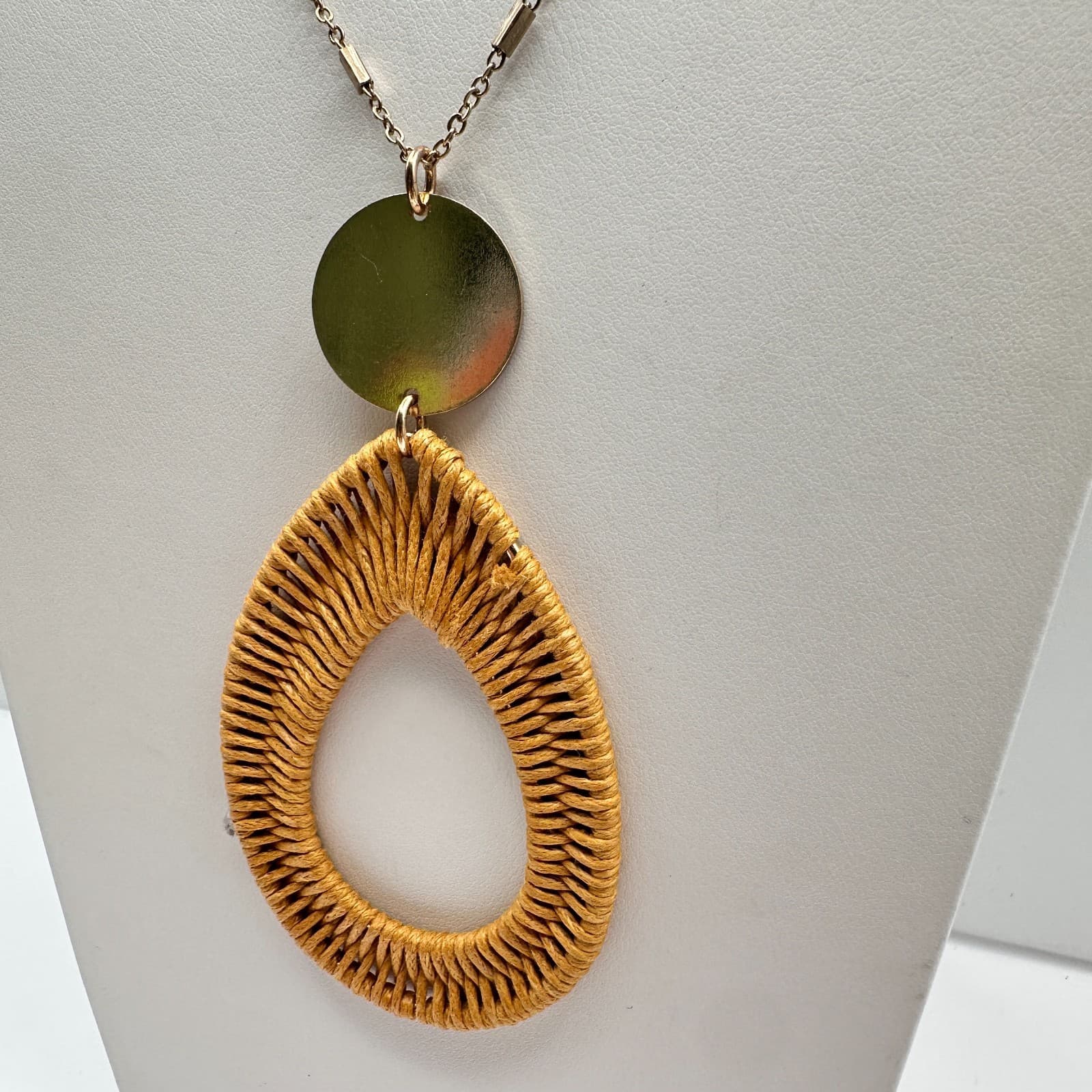 Vintage 90s Mustard Yellow Woven Rattan Teardrop Statement Gold Tone Necklace - Thumbnail 5