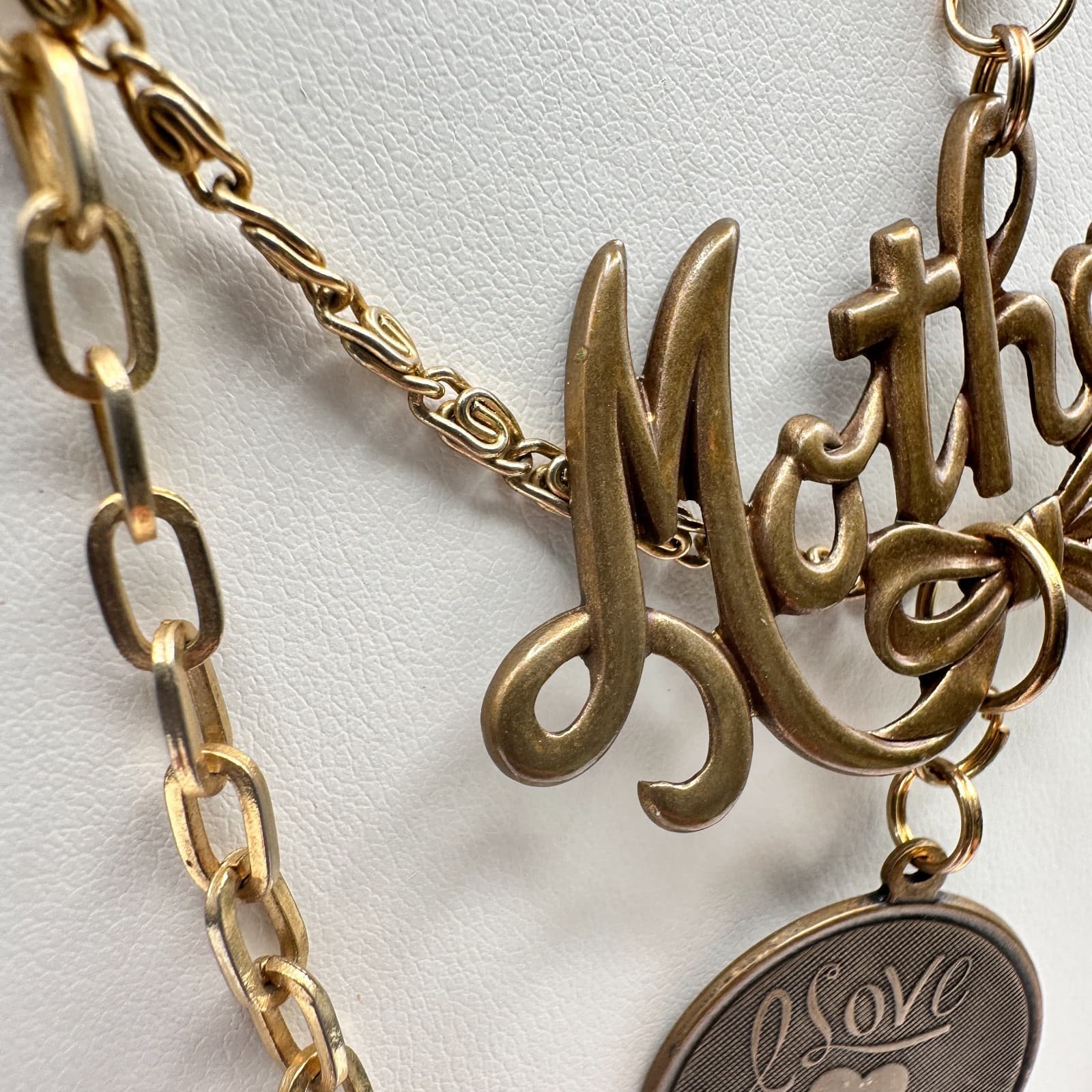 Vintage 80s Gold Tone Mother Love Script Pendant Layered Chain Necklace Jewelry - Thumbnail 3