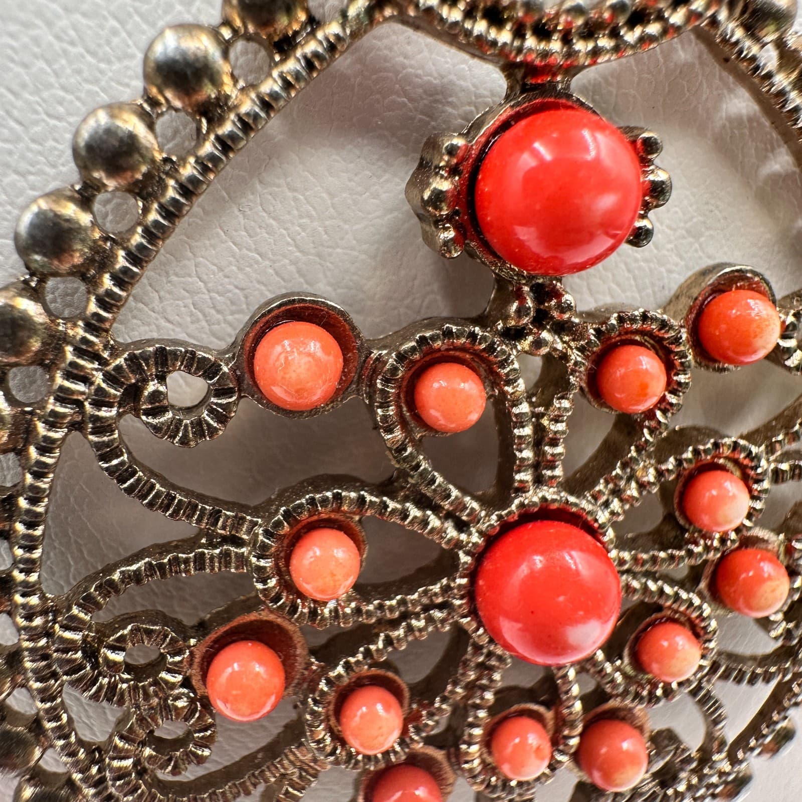 Vintage 80s Gunmetal Teardrop Mandala Coral Pink Bead Pendant Necklace Jewelry - Thumbnail 6