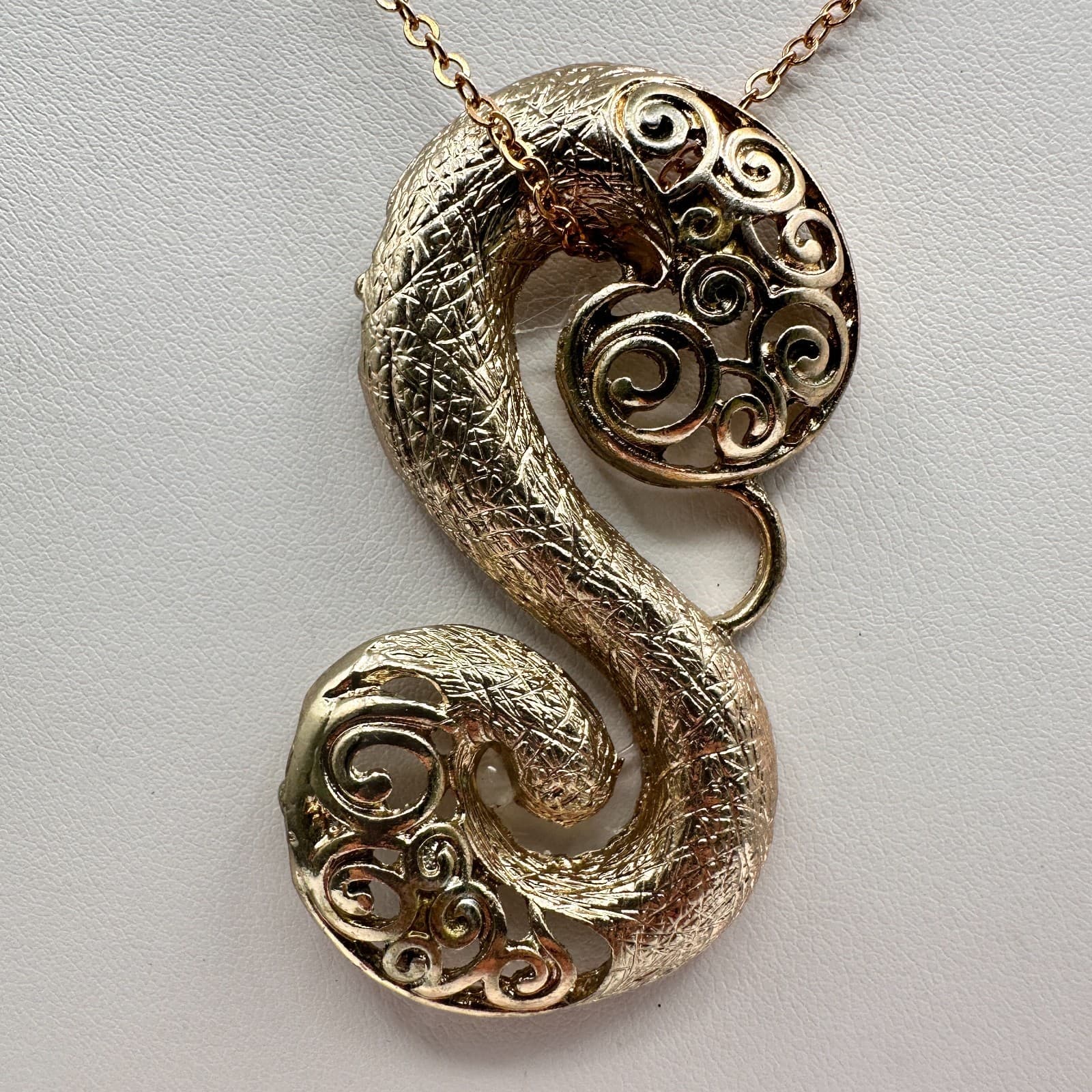 Vintage 80s Gold Tone Snake Serpent S-Shape Statement Pendant Necklace Jewelry - Thumbnail 2
