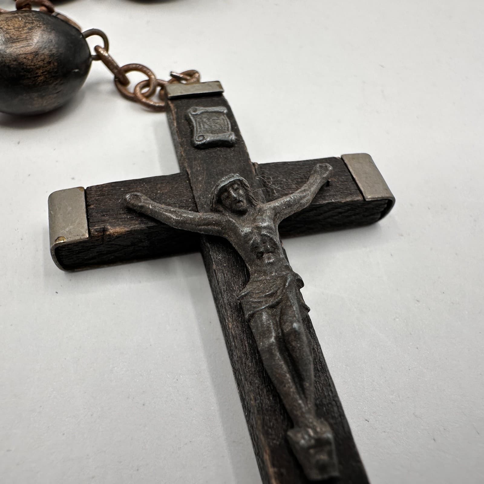 Vintage 80s Wooden Black Beaded Rosary Catholic Crucifix INRI Pendent Necklace - Thumbnail 5